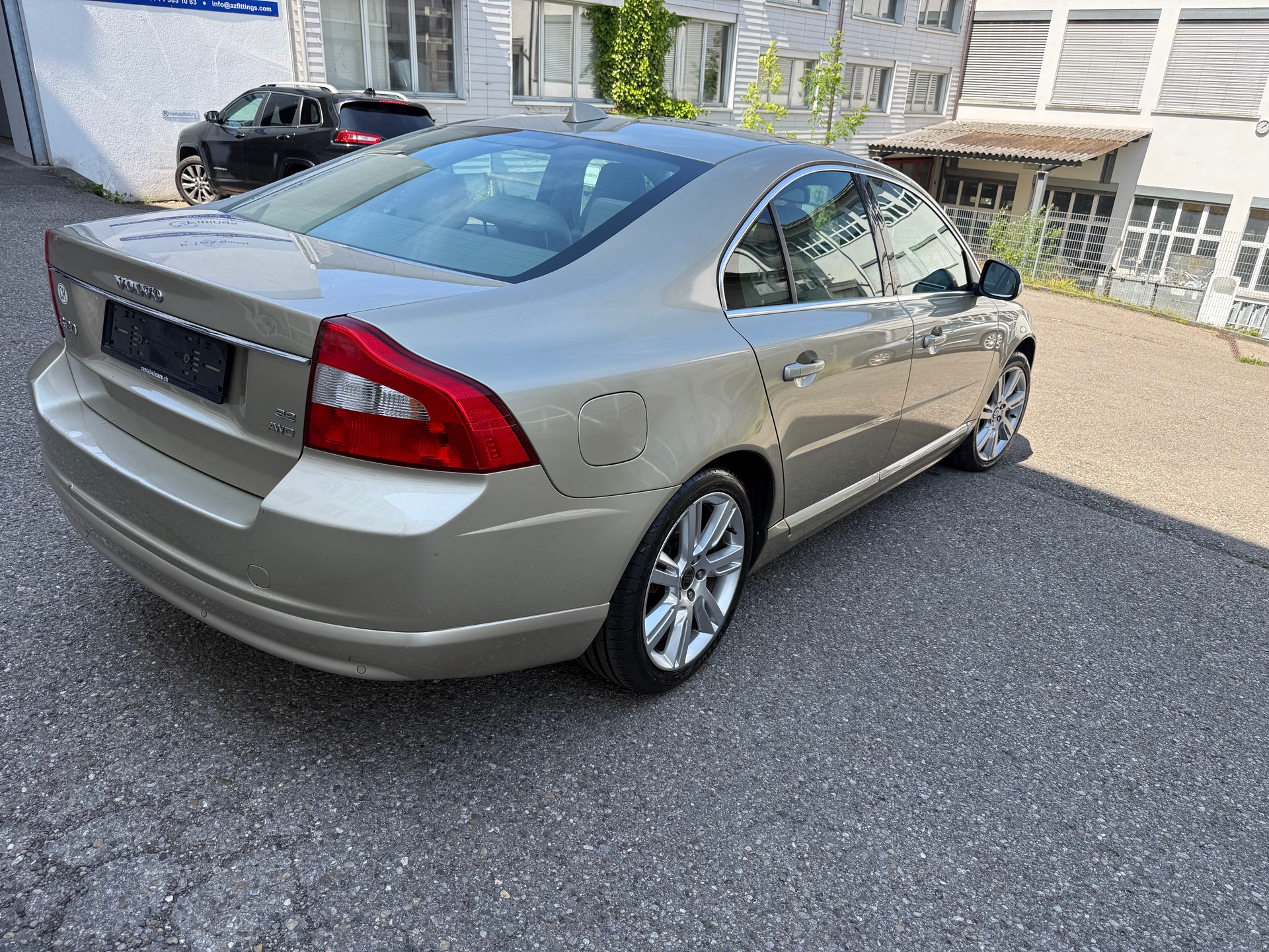 VOLVO S80 3.2 AWD Momentum Geartronic-image-4