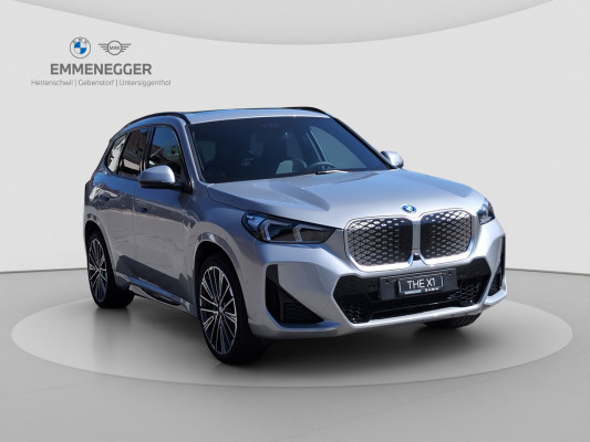 BMW iX1 eDrive 20 M Sport-showroom-element-2