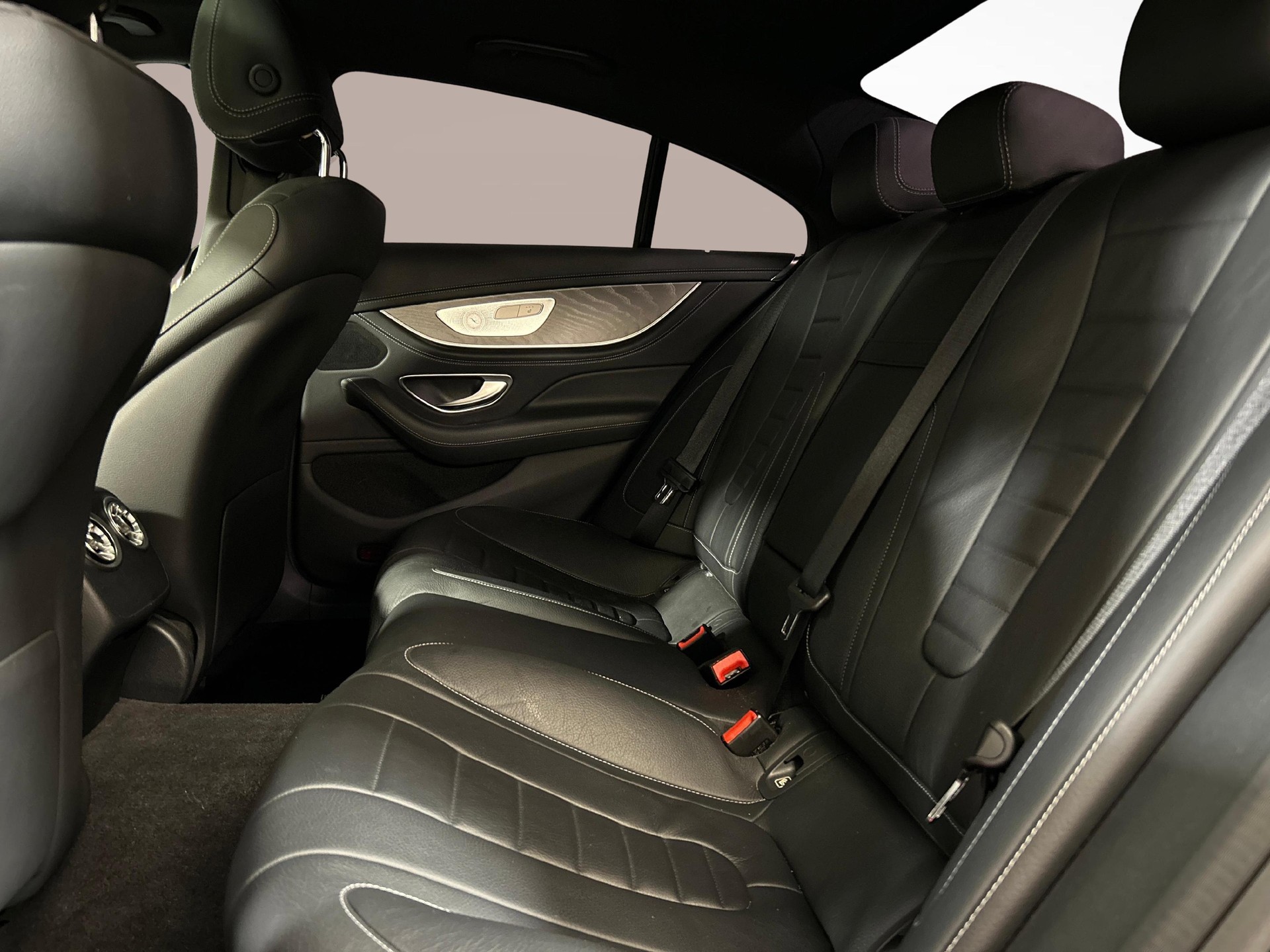 MERCEDES-BENZ CLS 450 AMG Line 4matic-showroom-element-3