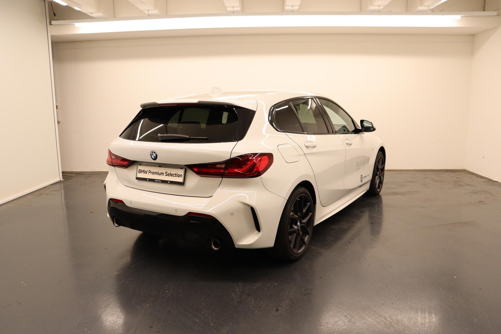 BMW 120d xDrive-image-4