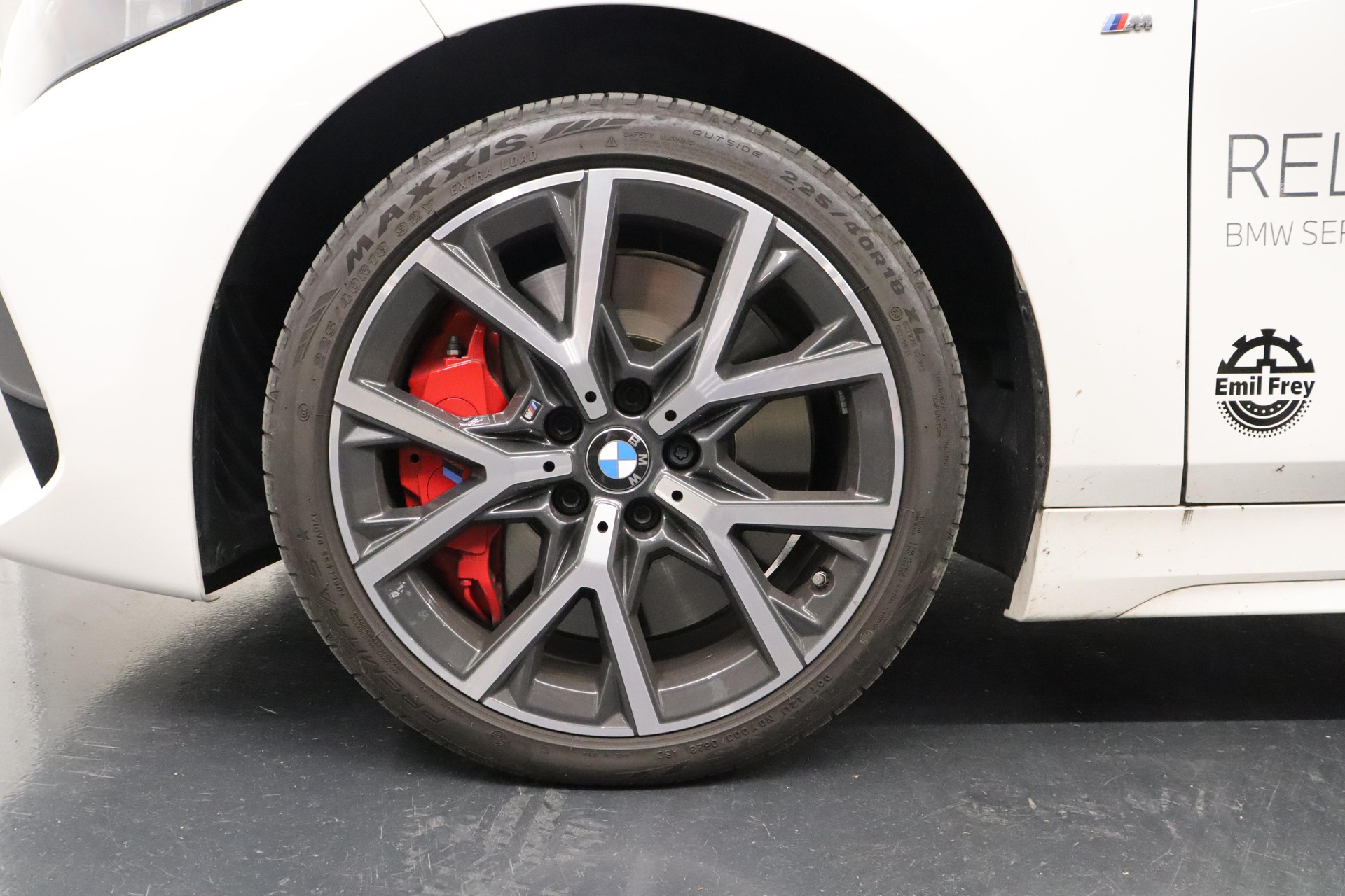 BMW 120d xDrive-image-8