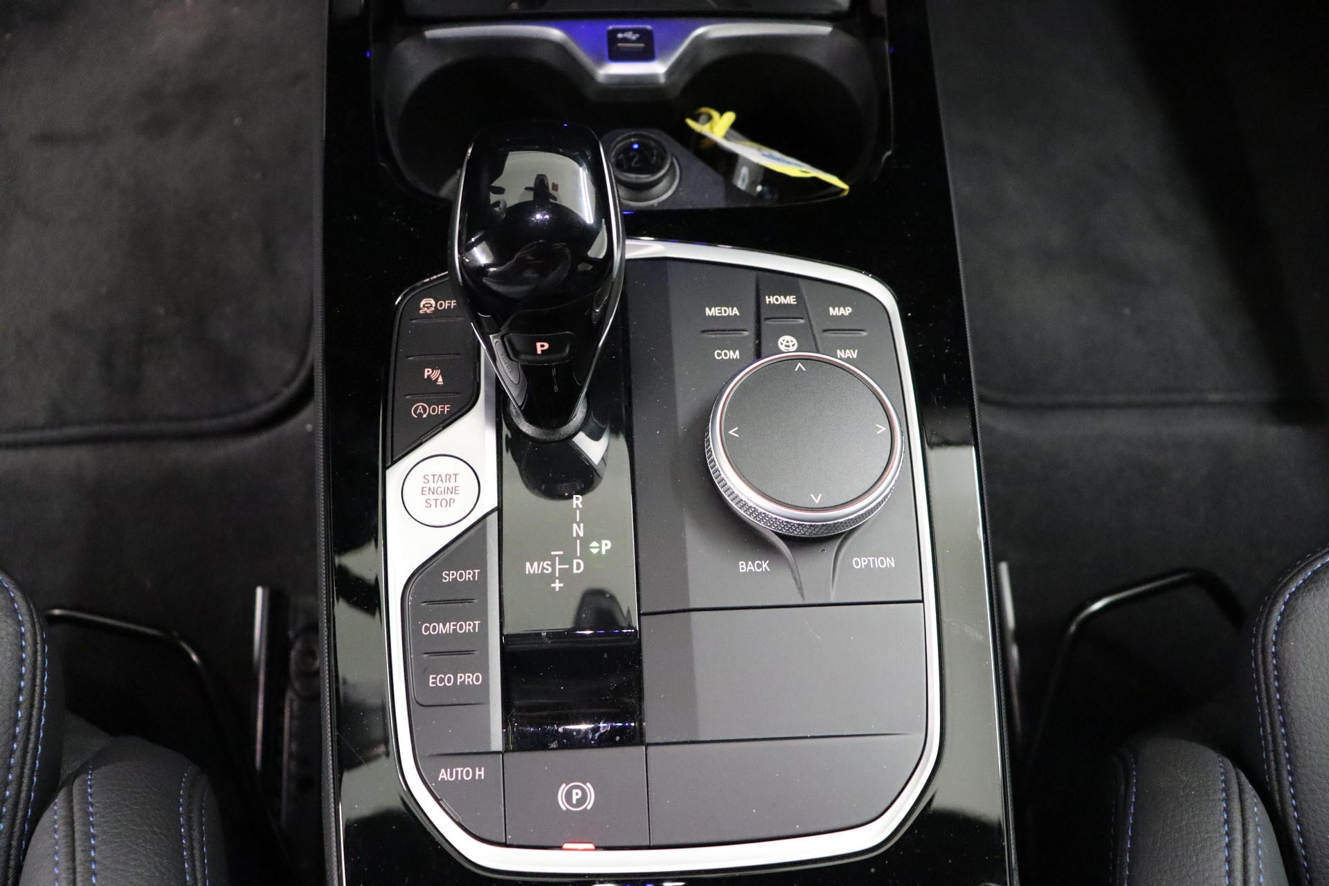 BMW 120d xDrive-image-15