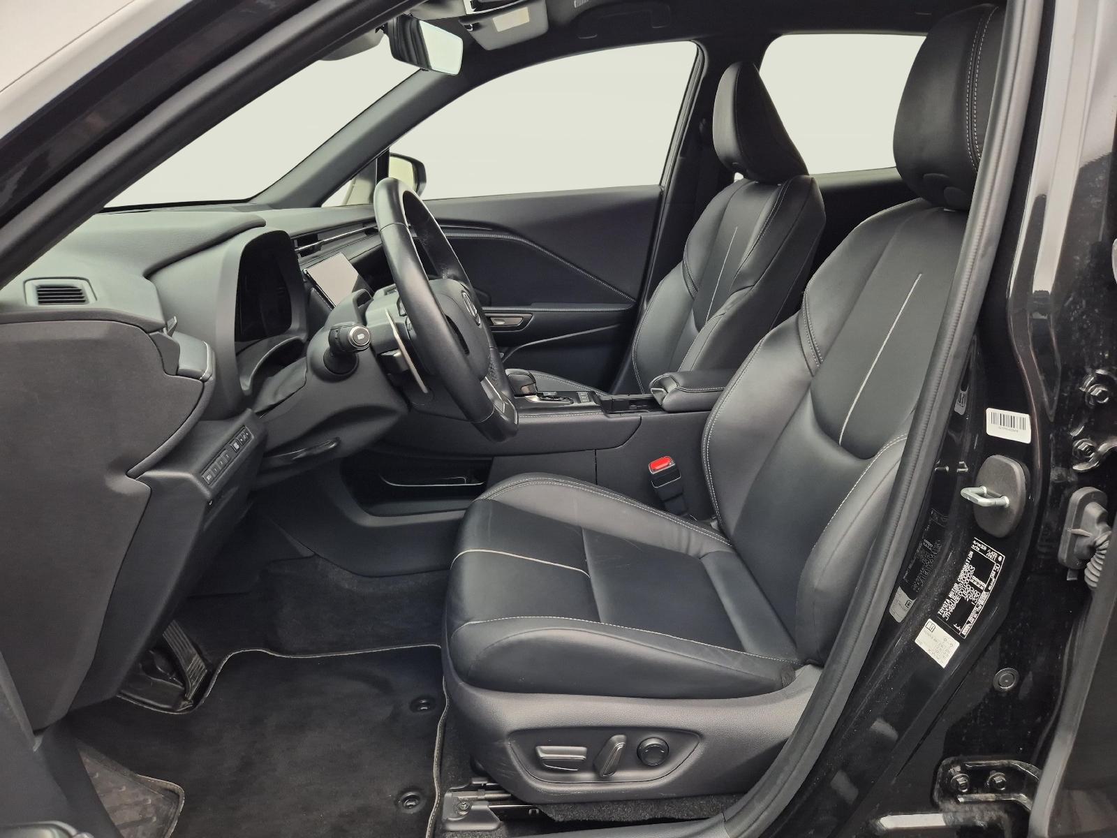 LEXUS LBX 1.5 Hybrid Relax AWD-showroom-element-2