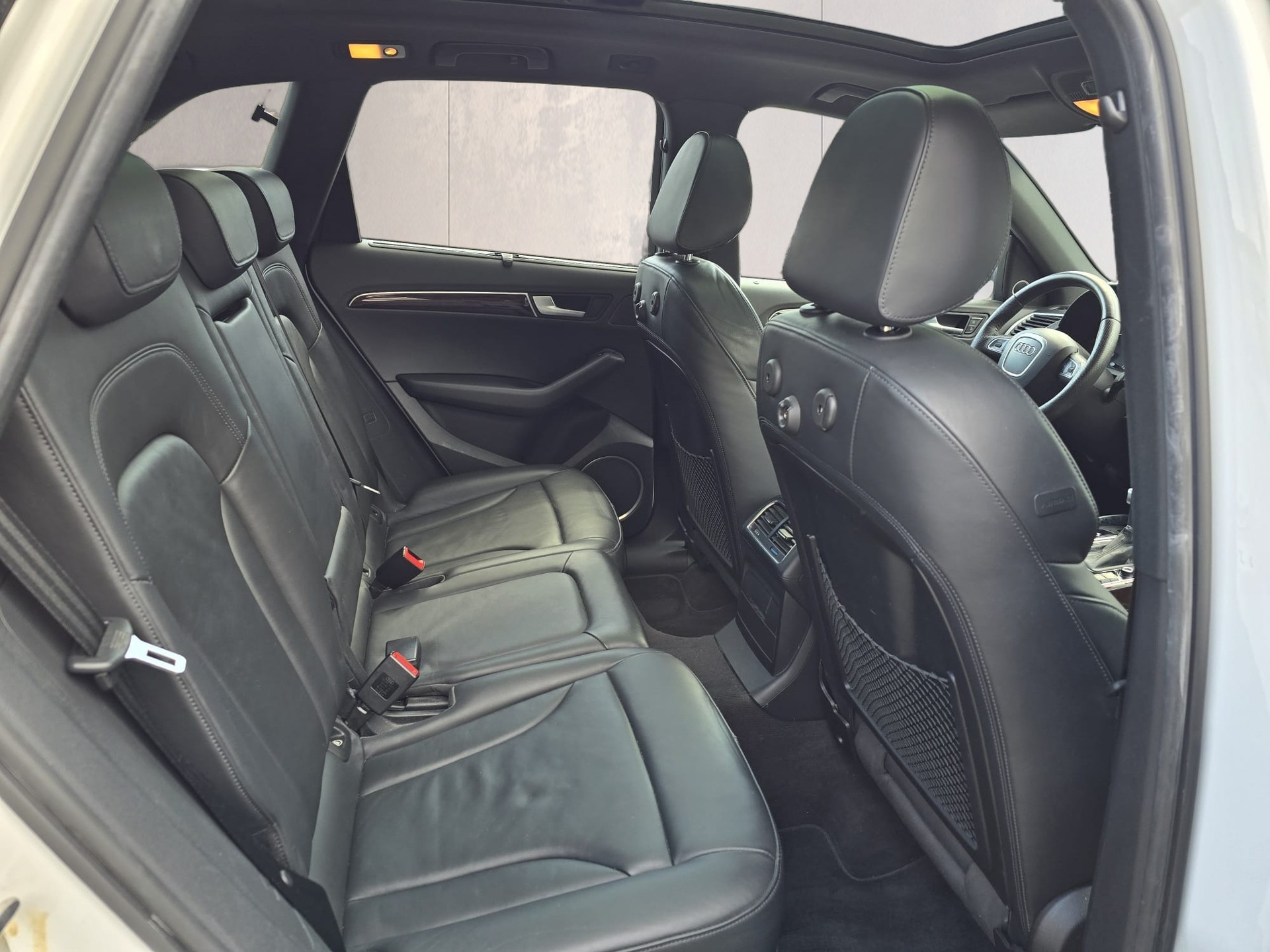 AUDI Q5 3.0 TDI quattro S-tronic-image-16
