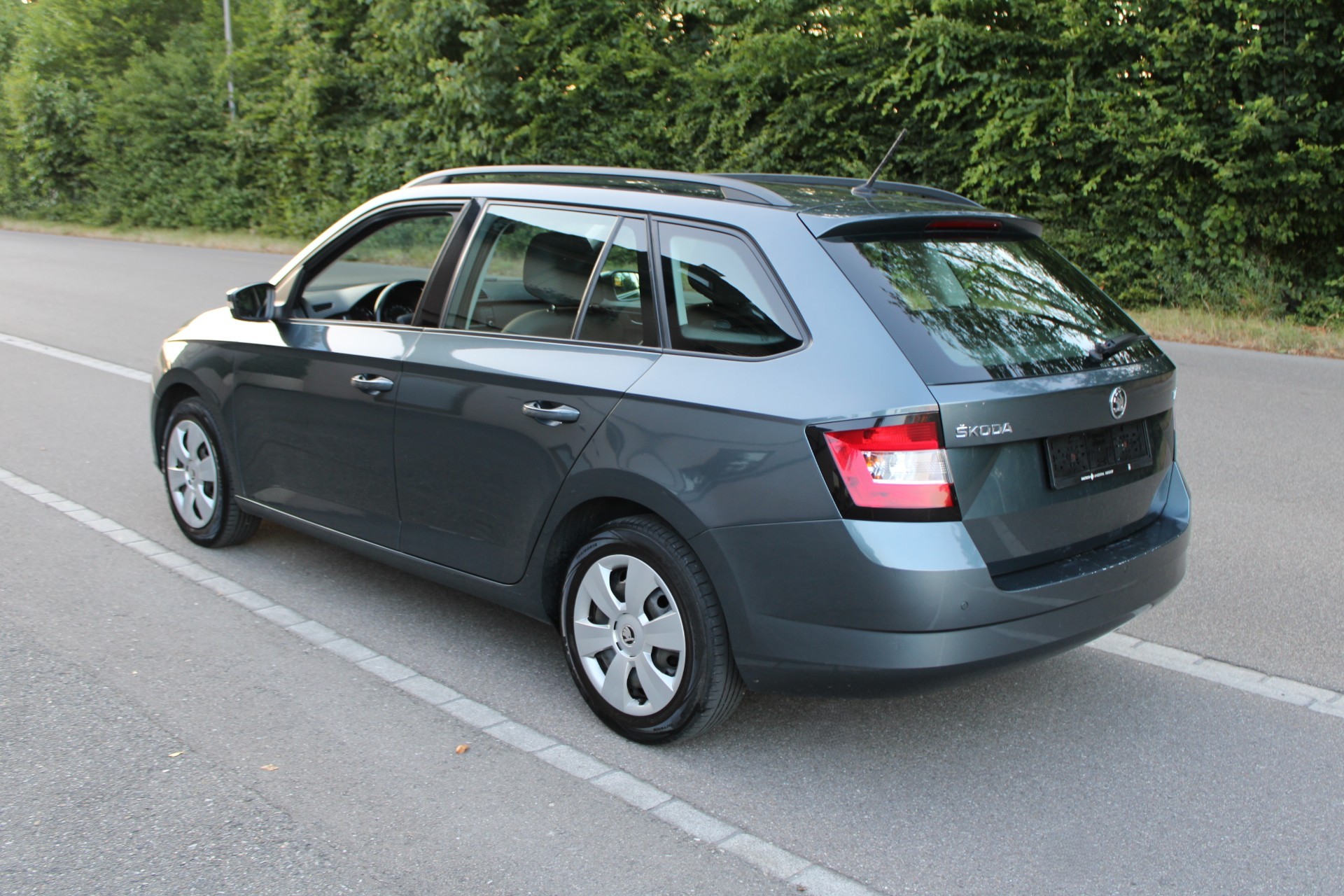 SKODA Fabia 1.2 TSI Ambition DSG-showroom-element-1