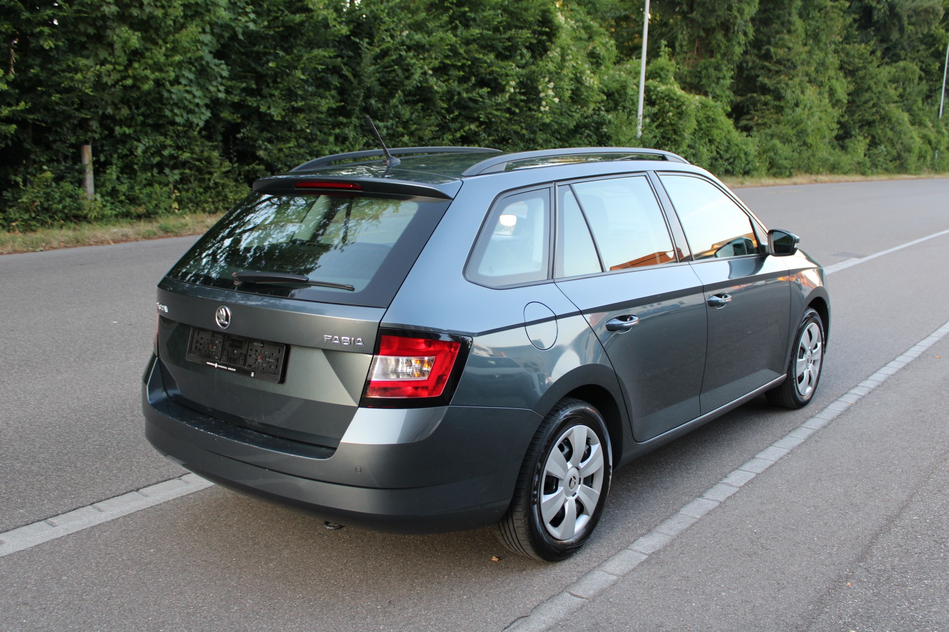 SKODA Fabia 1.2 TSI Ambition DSG-showroom-element-3