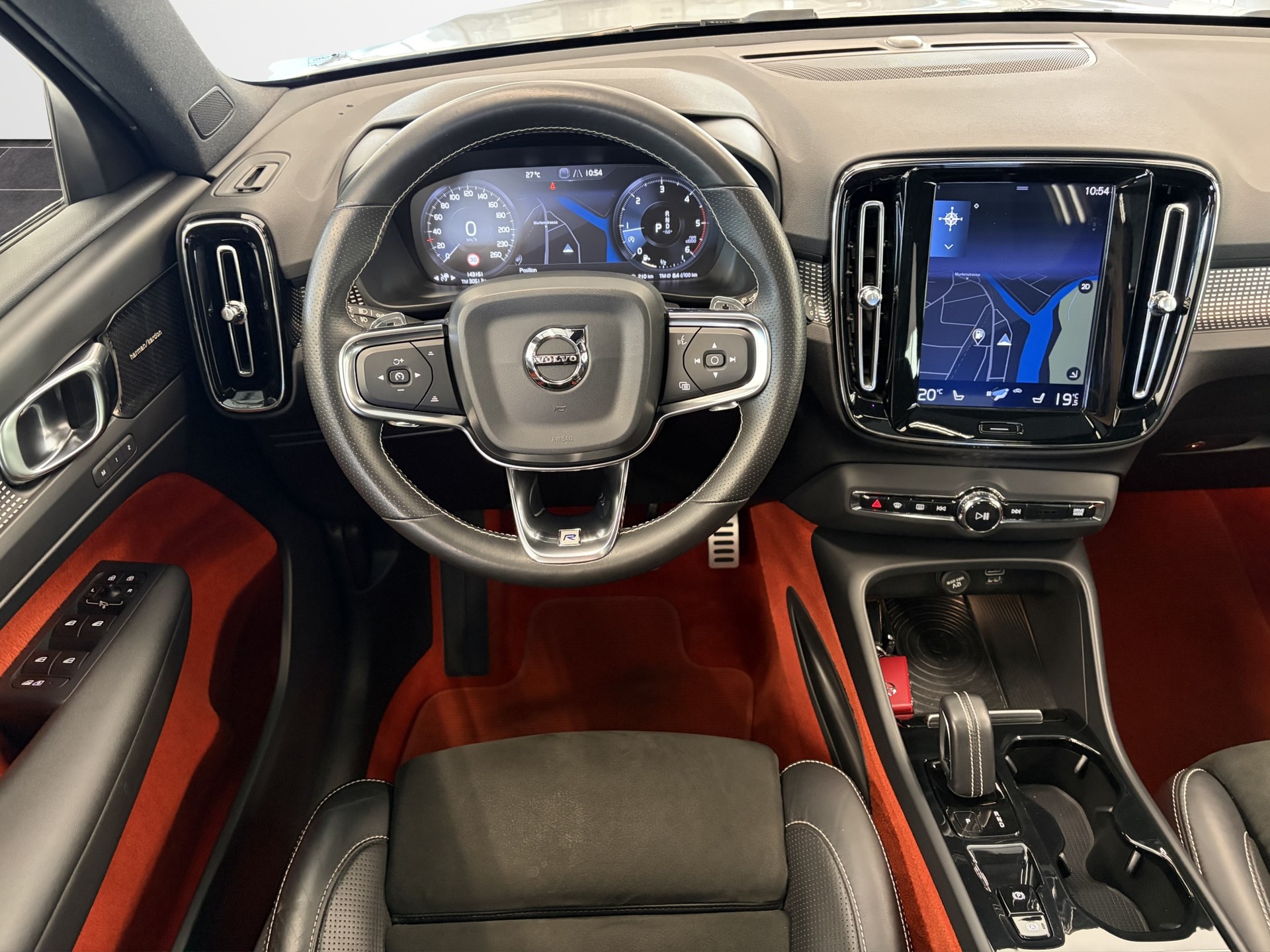 VOLVO XC40 D4 AWD R-Design Geartronic-image-9