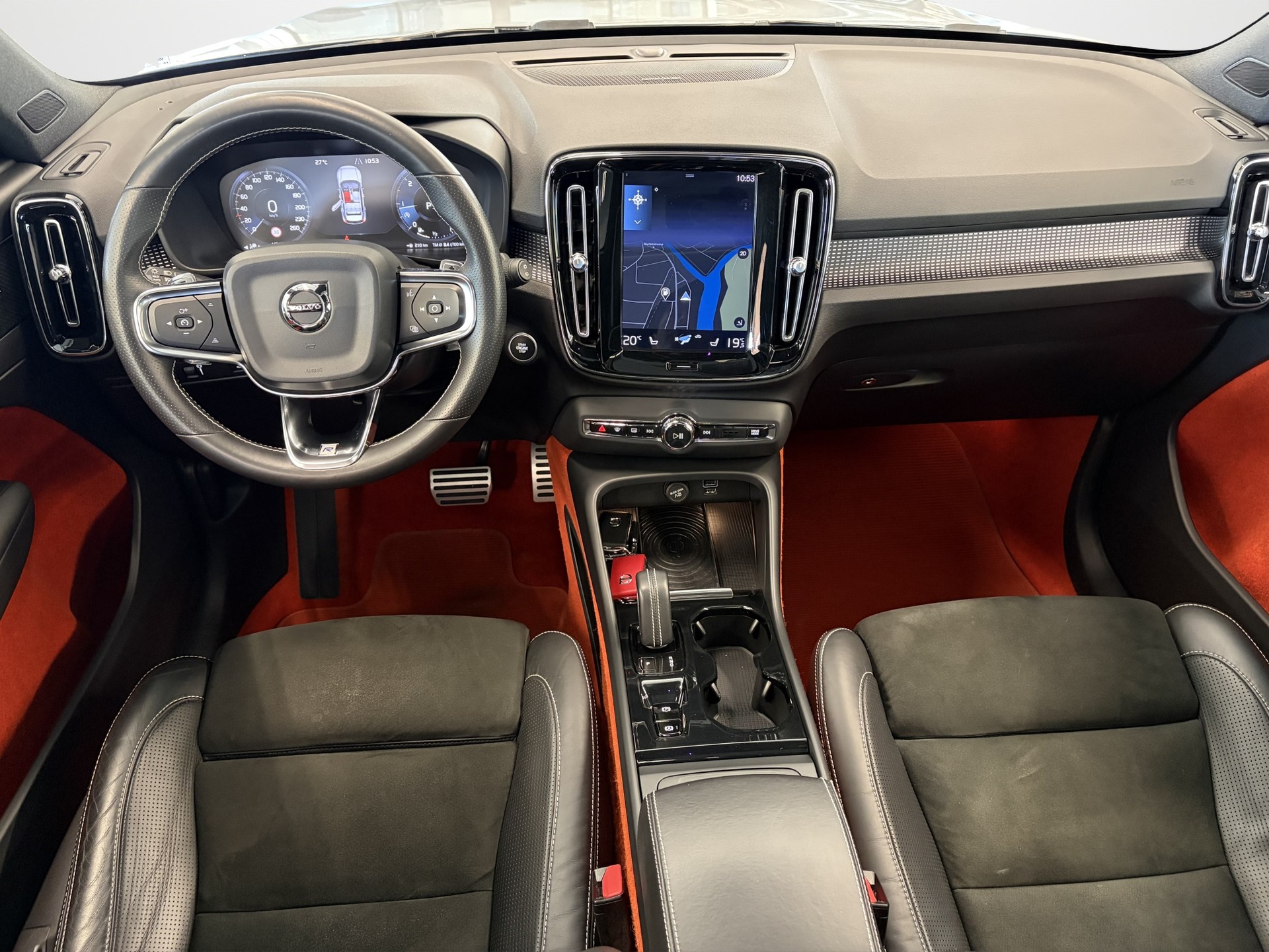 VOLVO XC40 D4 AWD R-Design Geartronic-image-8