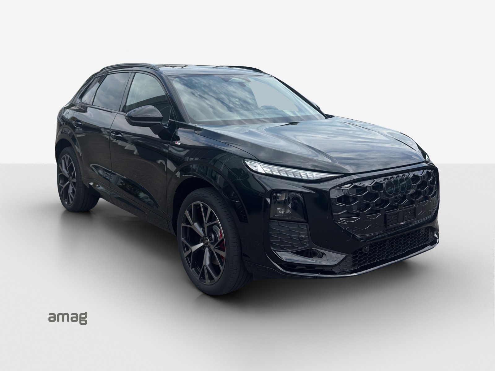 AUDI Q3 SUV TFSI quattro 195 kW S tronic-image-5
