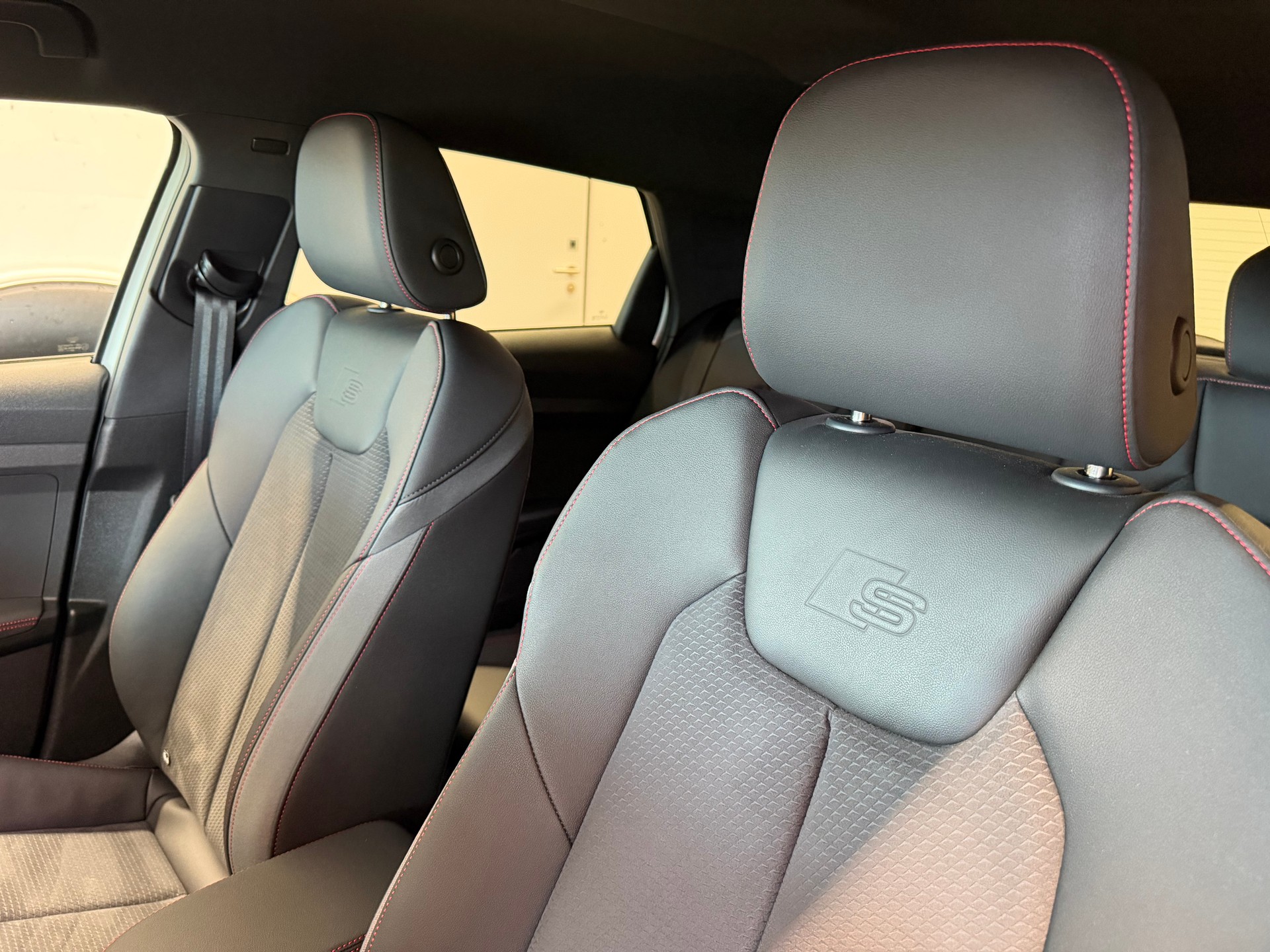 AUDI A1 Sportback 40 TFSI S Line S-tronic-image-13