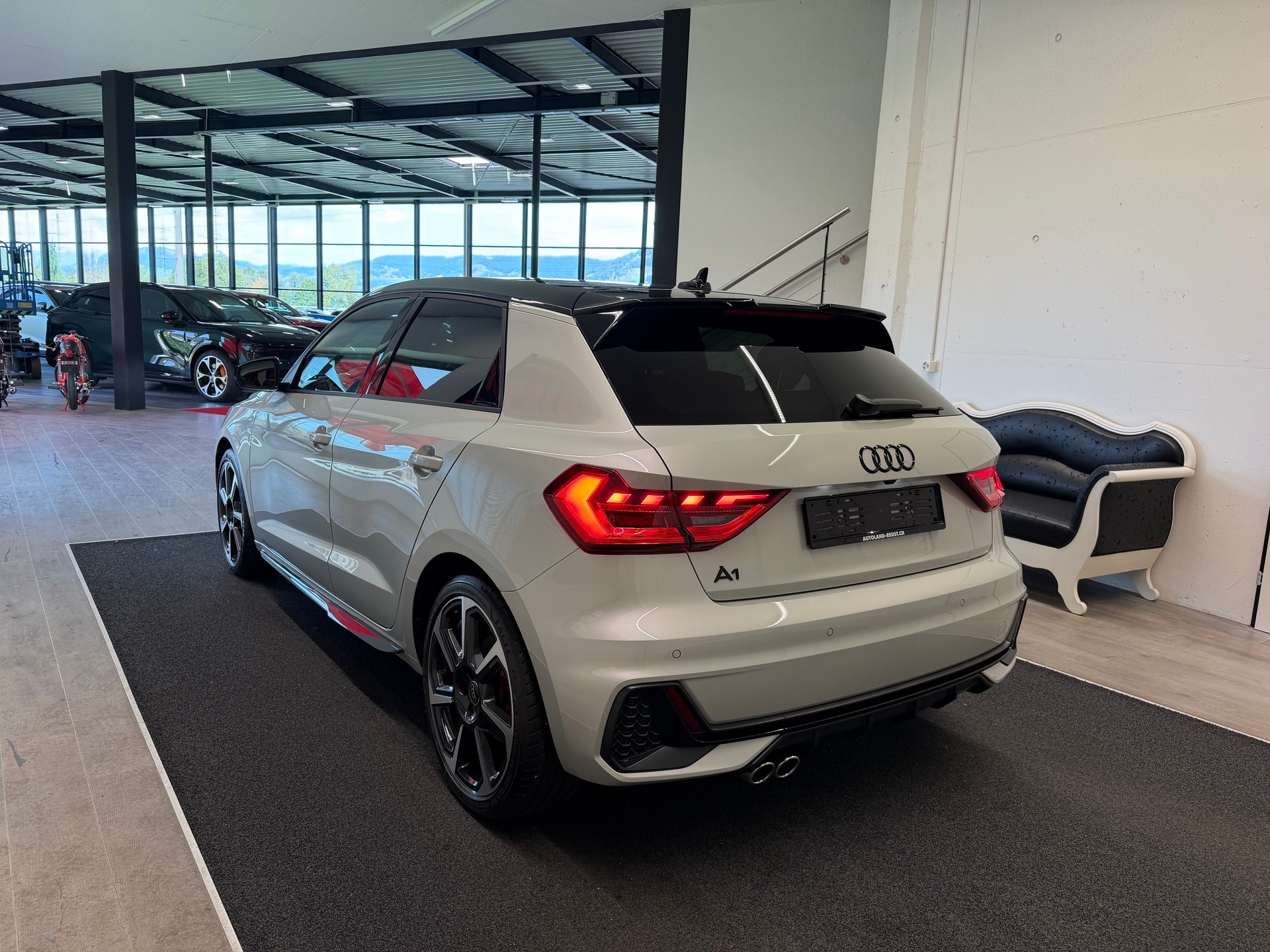 AUDI A1 Sportback 40 TFSI S Line S-tronic-image-5