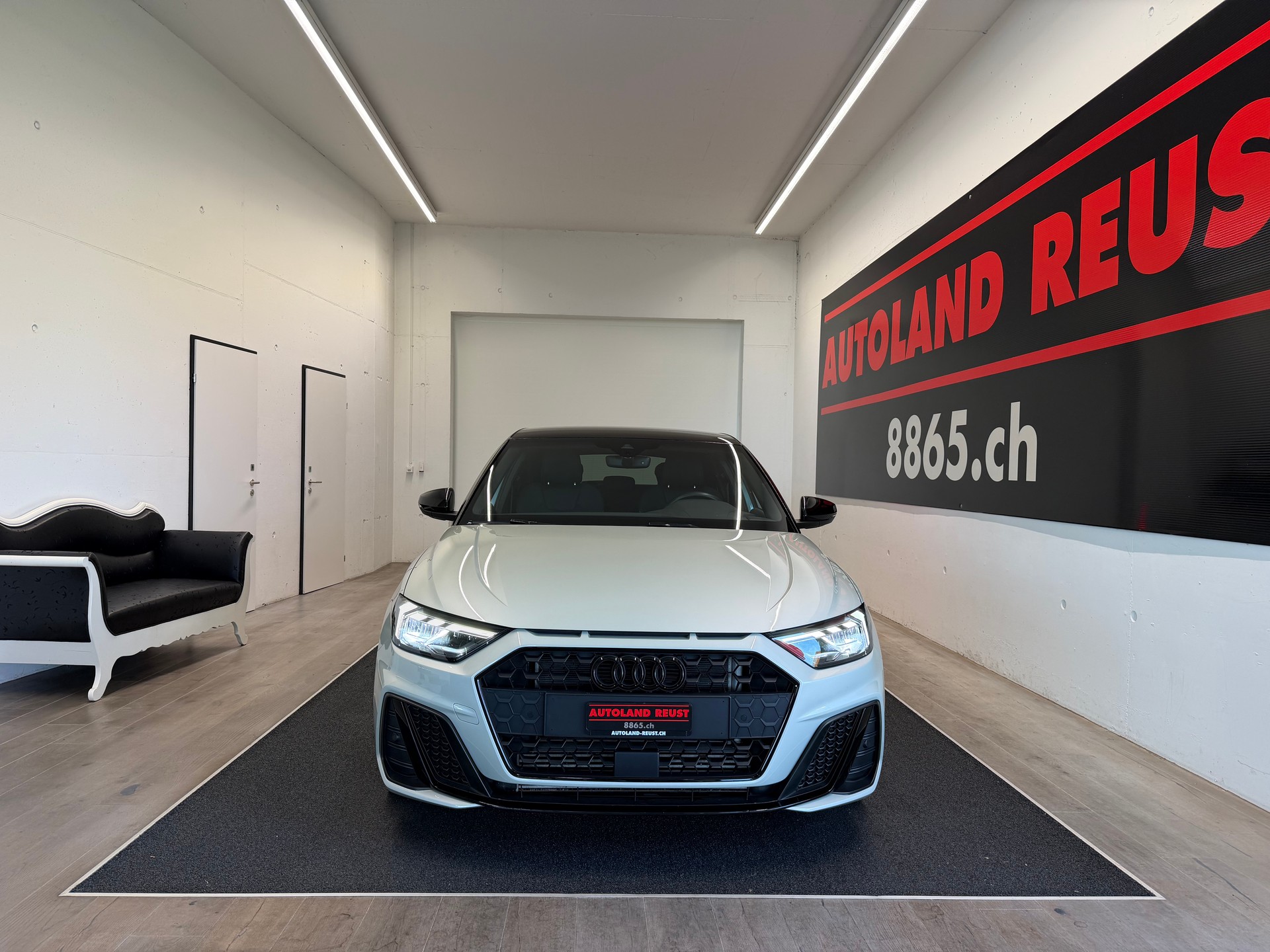 AUDI A1 Sportback 40 TFSI S Line S-tronic-showroom-element-1