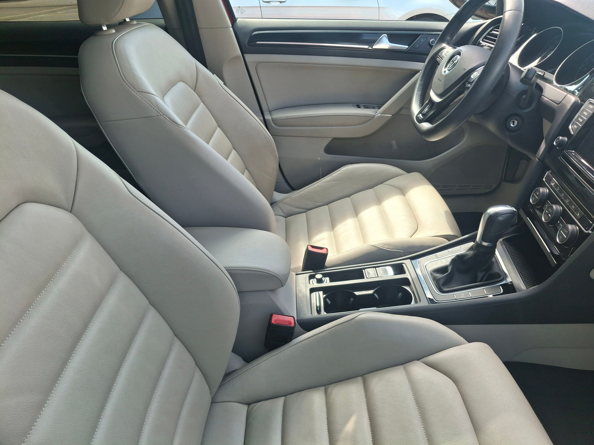 VW Golf 1.4 TSI Highline DSG-showroom-element-3