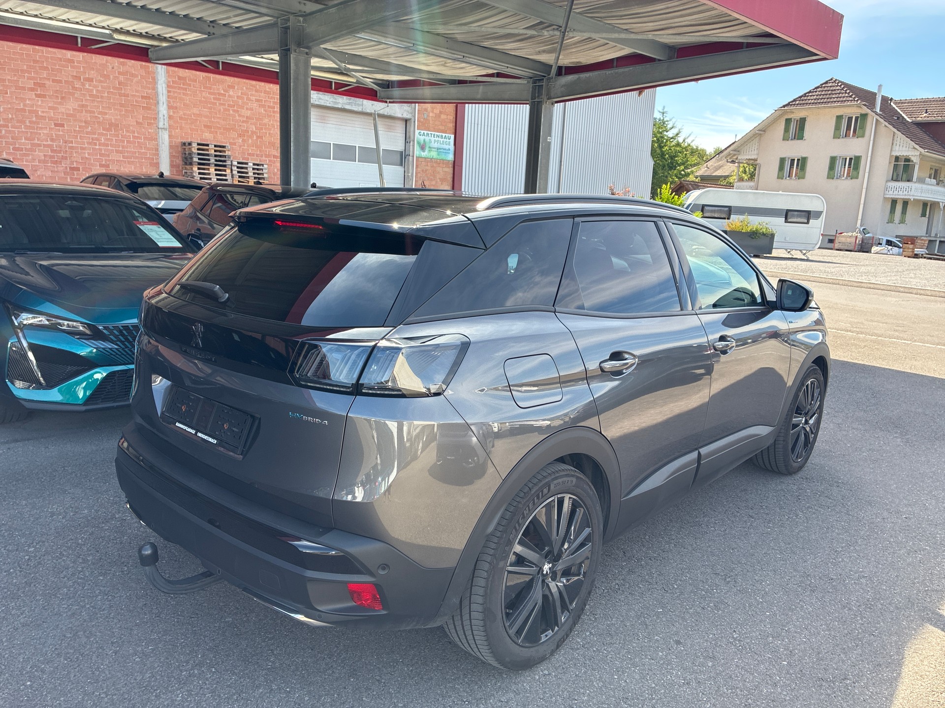 PEUGEOT 3008 300e Hybrid4 GT EAT8-showroom-element-3