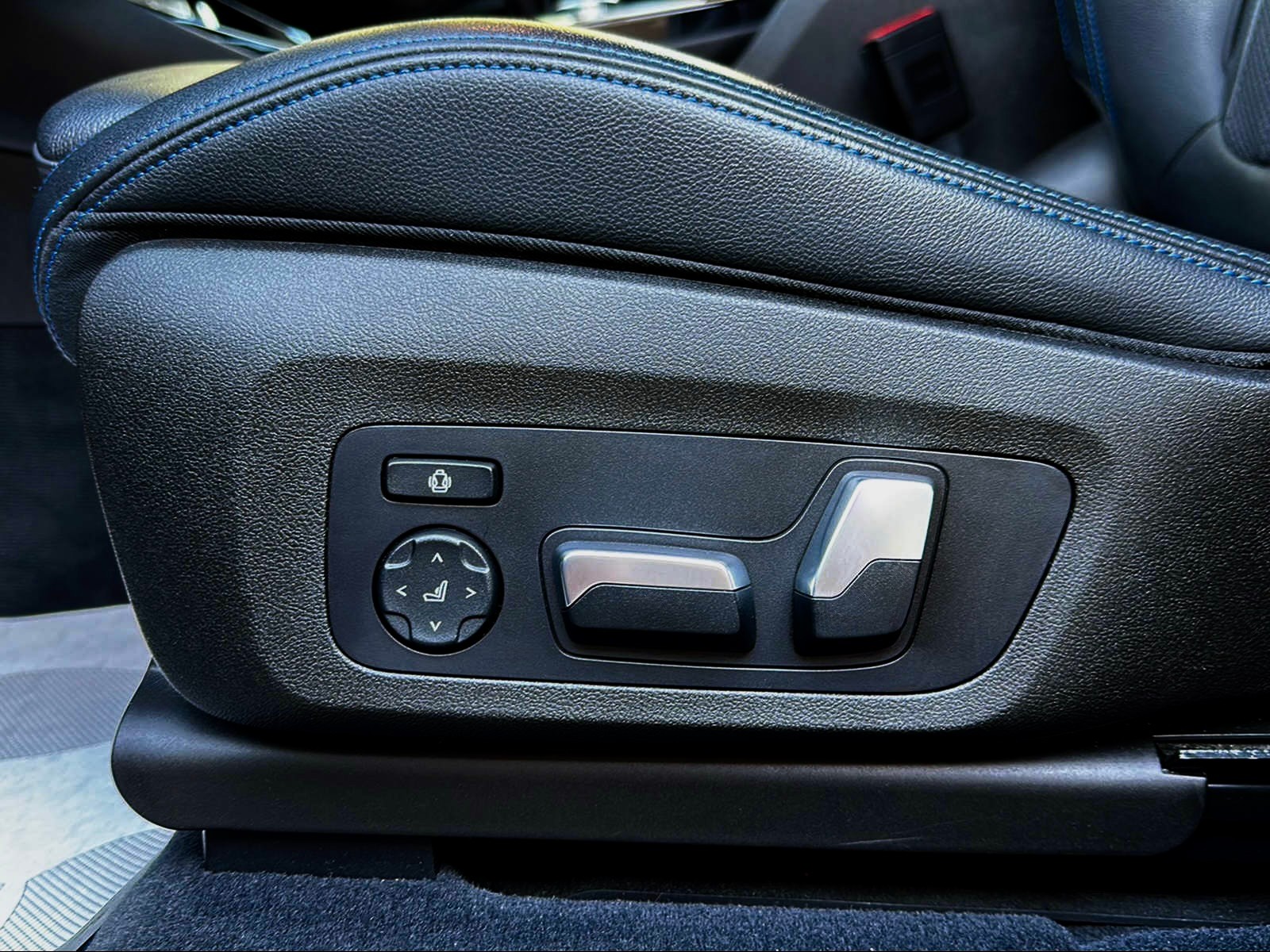 BMW X3 xDrive 25d M Sport Steptronic-image-13