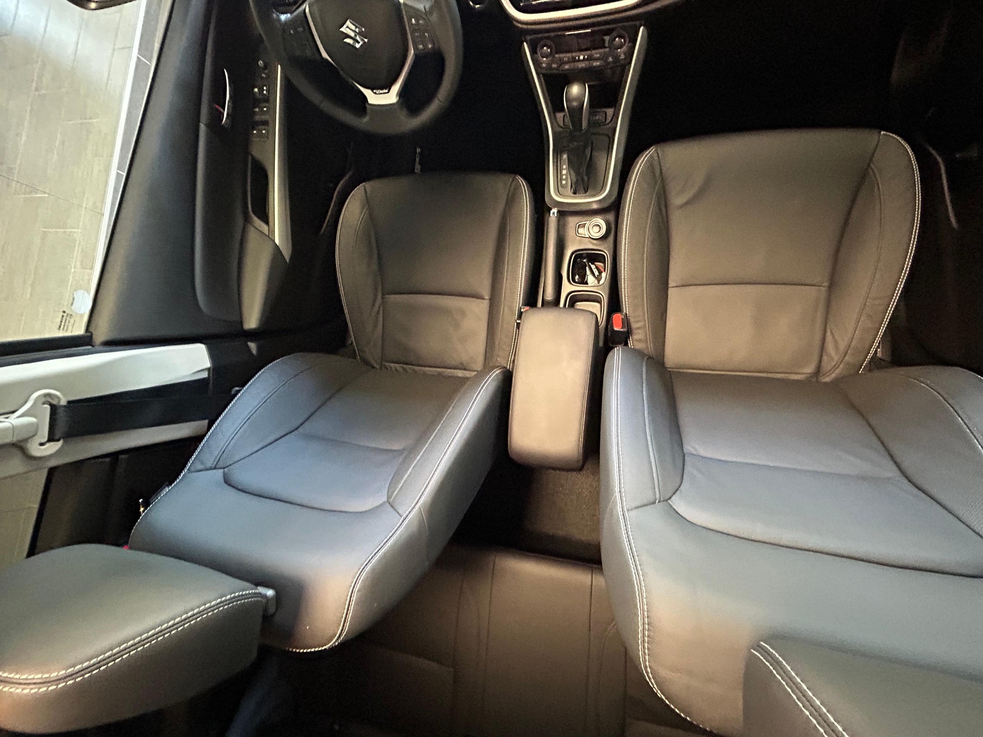 SUZUKI SX4 S-Cross 1.4 T Piz Sulai Top Hybrid 4x4-showroom-element-1