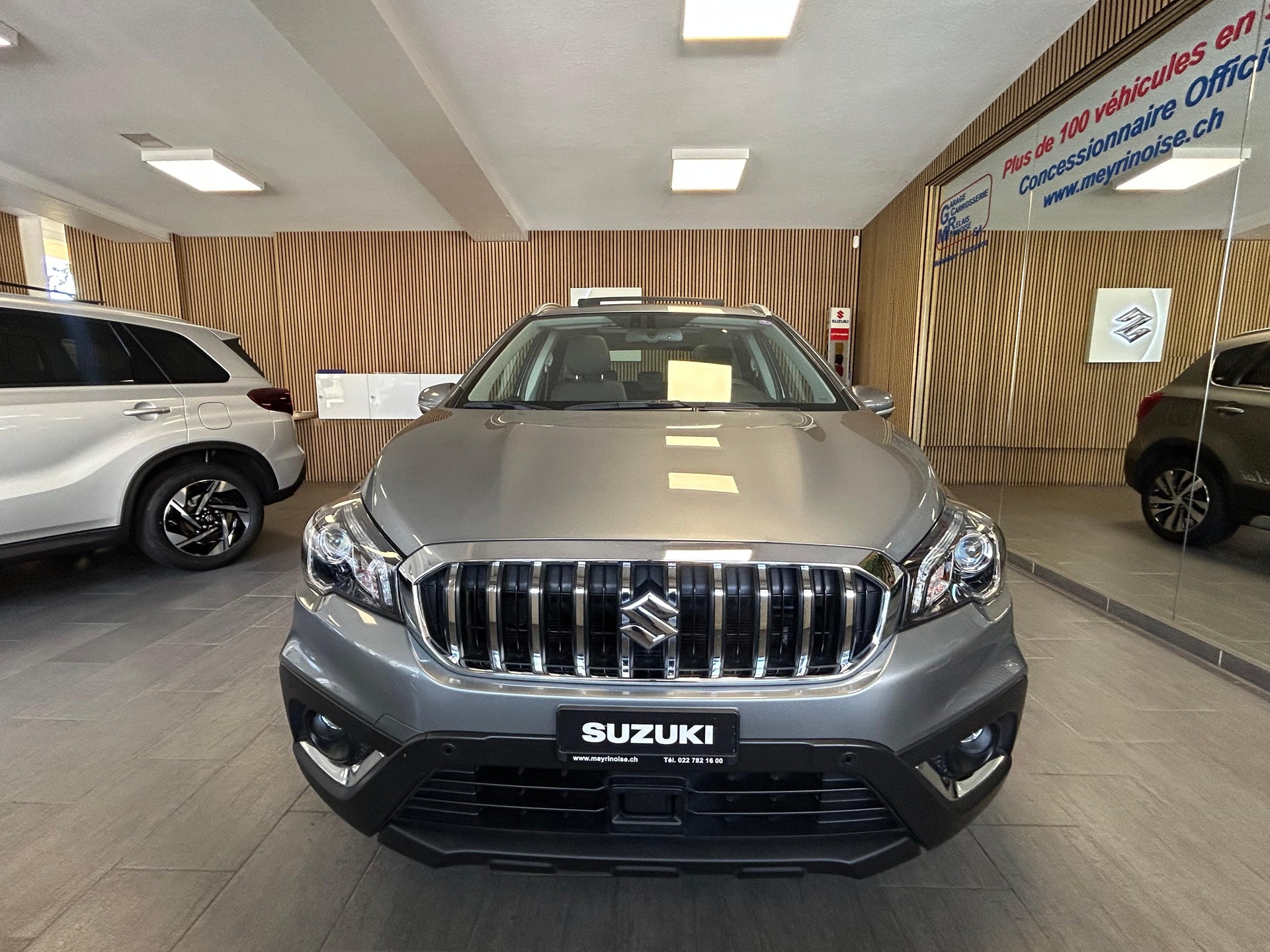 SUZUKI SX4 S-Cross 1.4 T Piz Sulai Top Hybrid 4x4-showroom-element-3