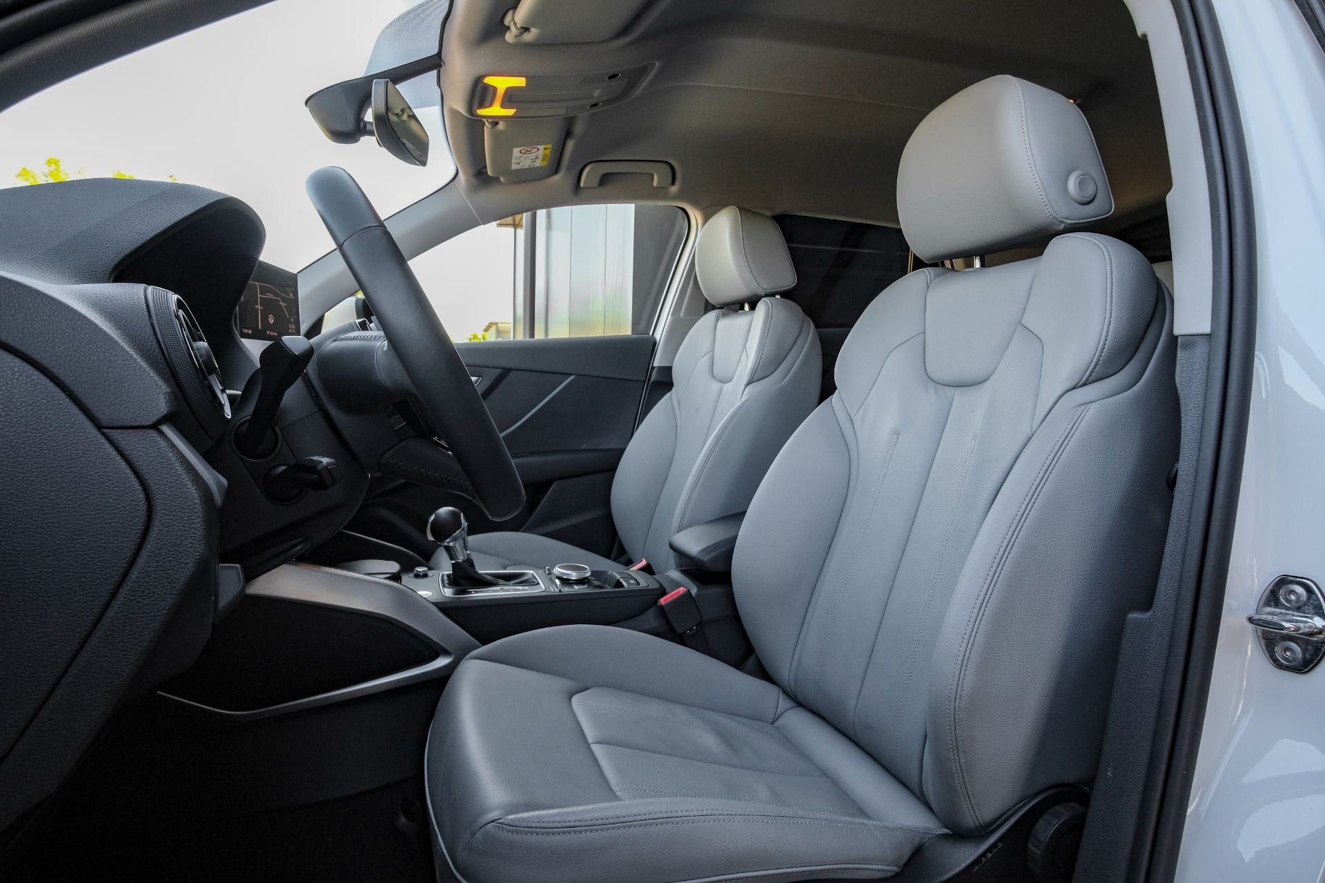 AUDI Q2 2.0 TDI quattro S-tronic Sport-image-9