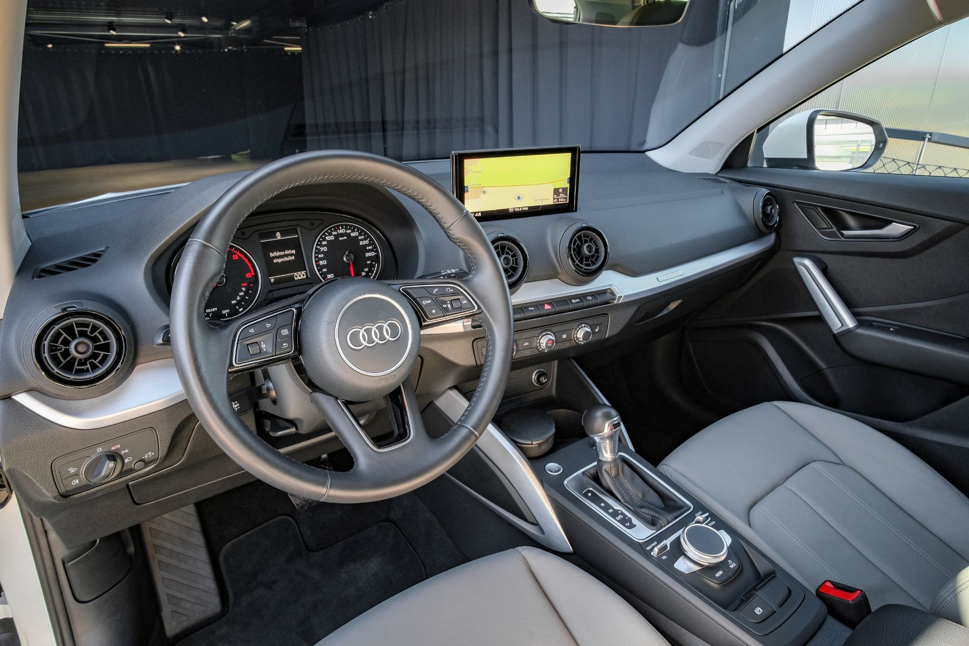 AUDI Q2 2.0 TDI quattro S-tronic Sport-image-12
