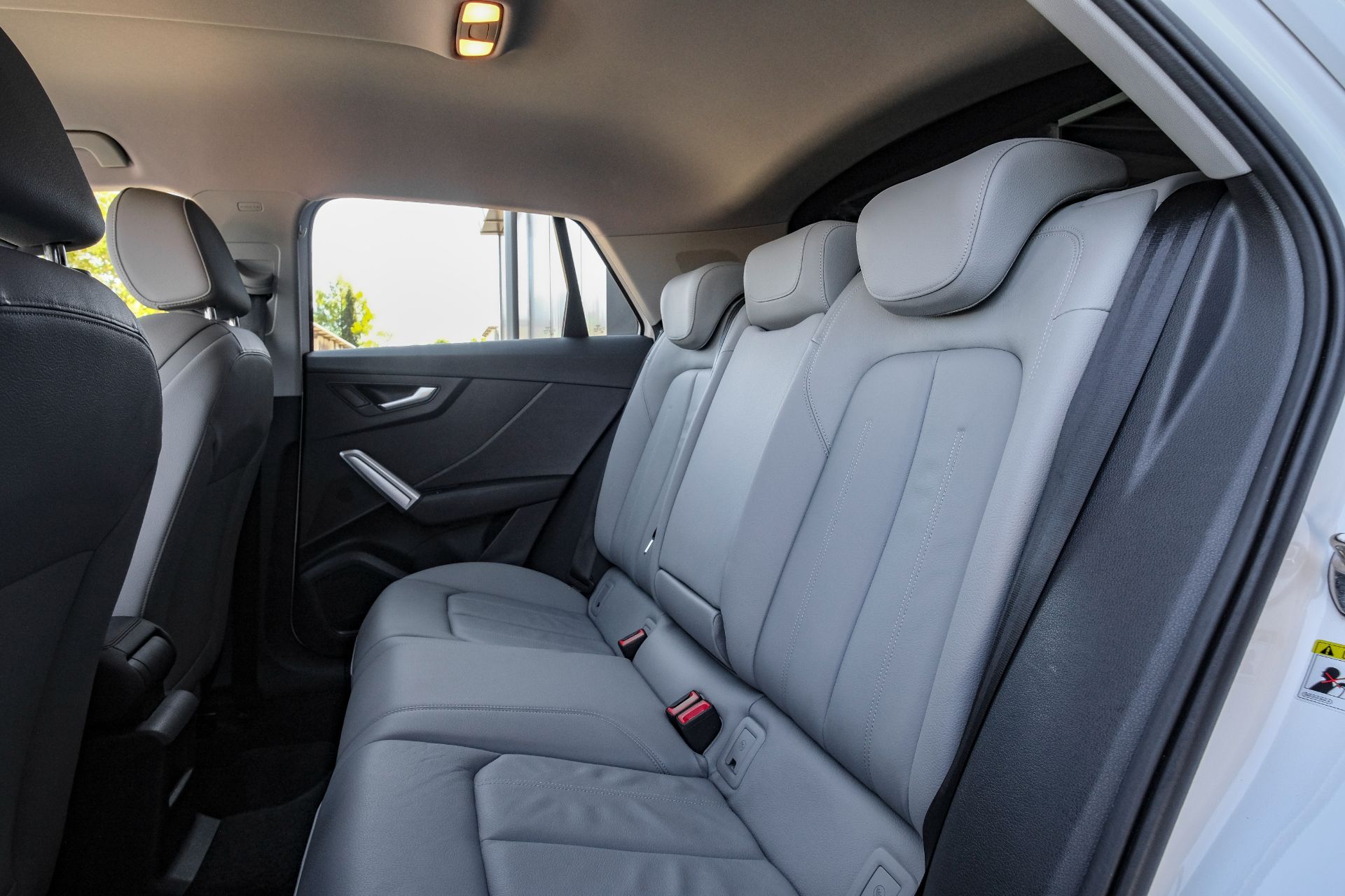 AUDI Q2 2.0 TDI quattro S-tronic Sport-image-11