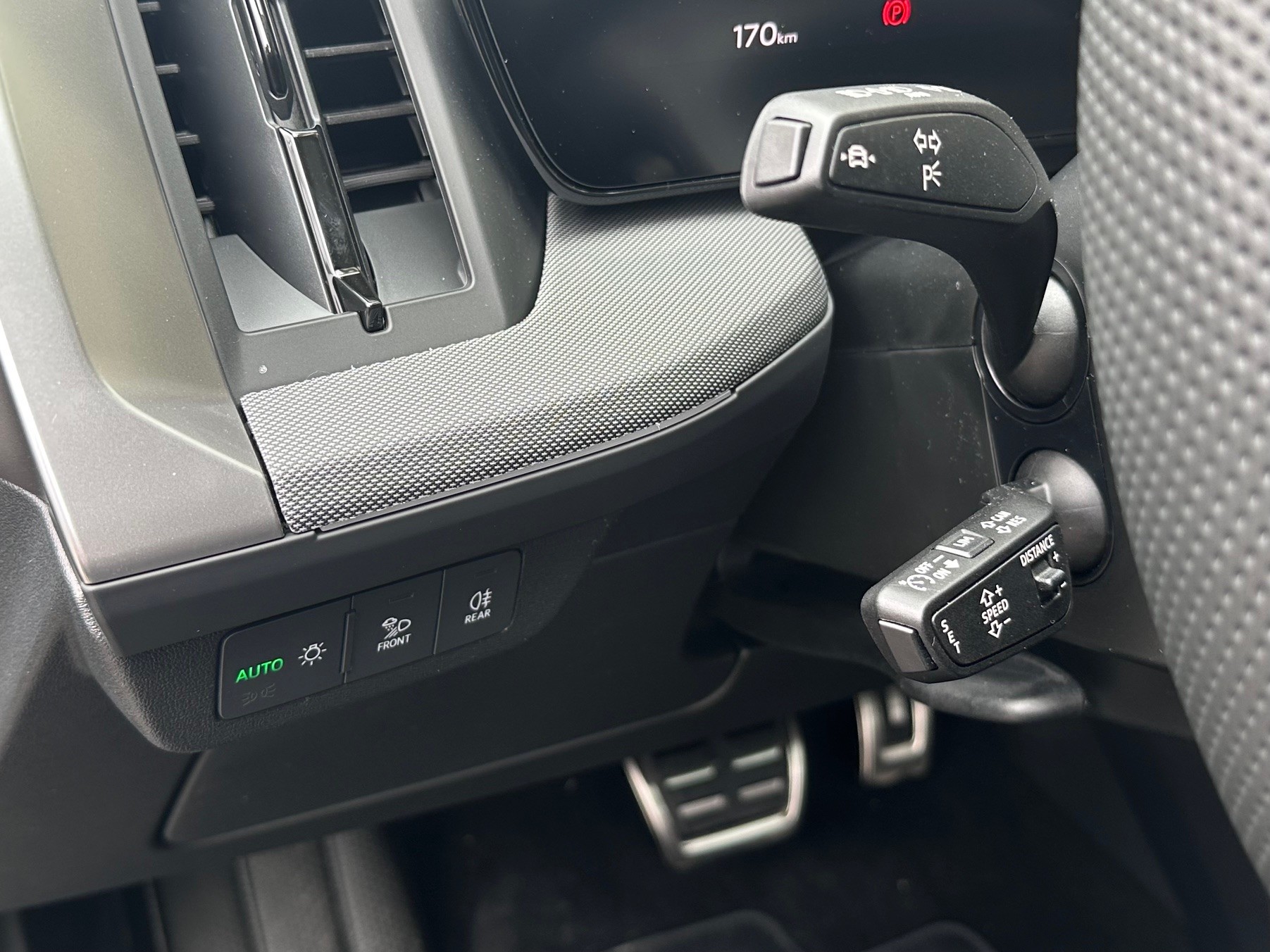 AUDI Q4 e-tron SUV quattro performance-image-11
