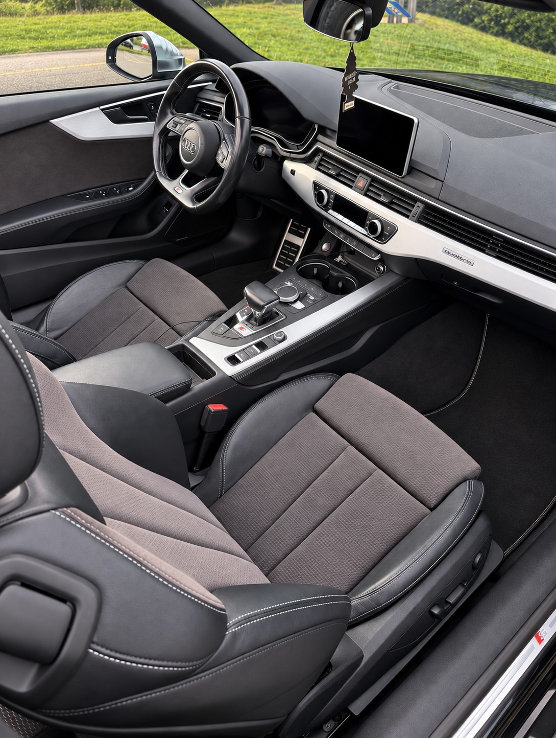 AUDI S5 Cabrio 3.0 TFSI quattro tiptronic-image-6