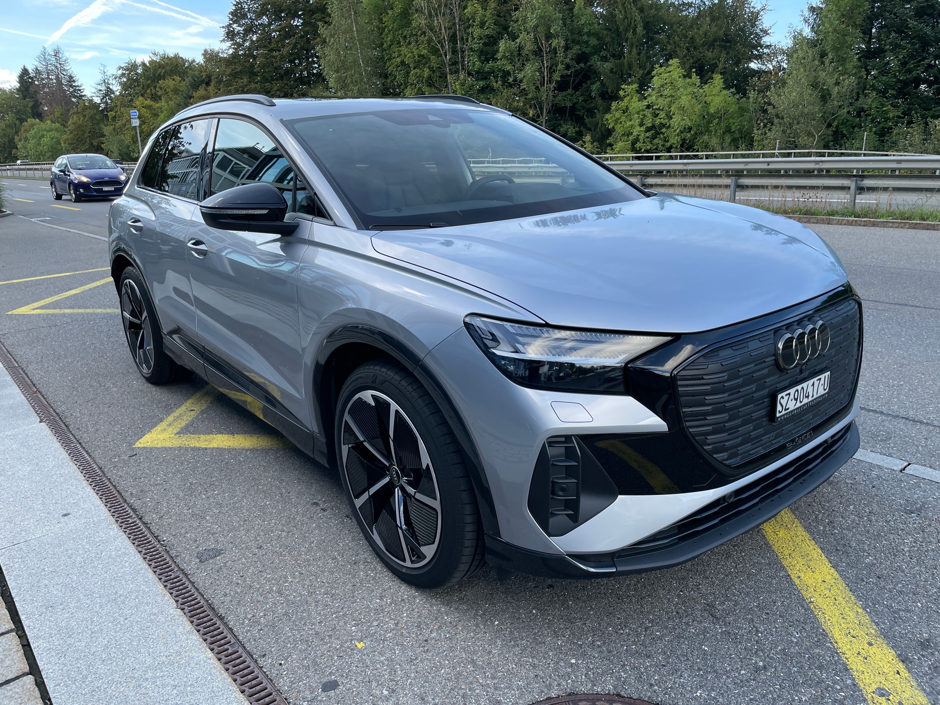 AUDI Q4 e-tron 35-showroom-element-2