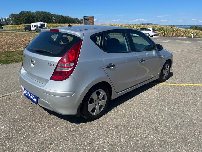 HYUNDAI i30 1.4 Comfort-image-4