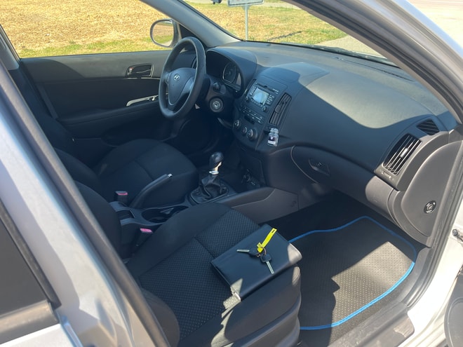 HYUNDAI i30 1.4 Comfort-image-5