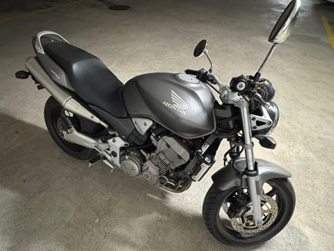HONDA CB 900 F Hornet-image-9