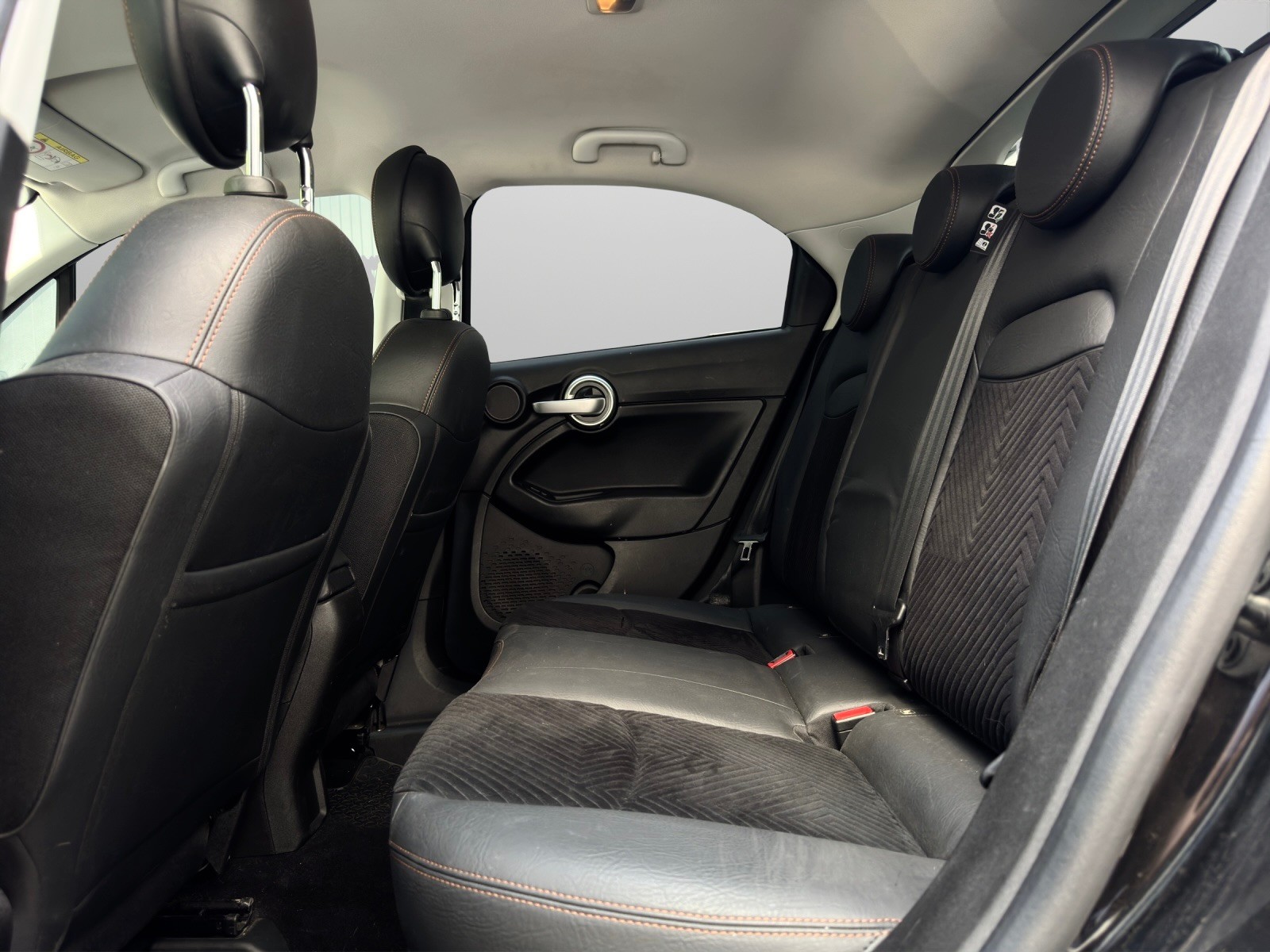 FIAT 500X 2.0 MJ Off Road Look S-Design 4x4 Automatic-image-10