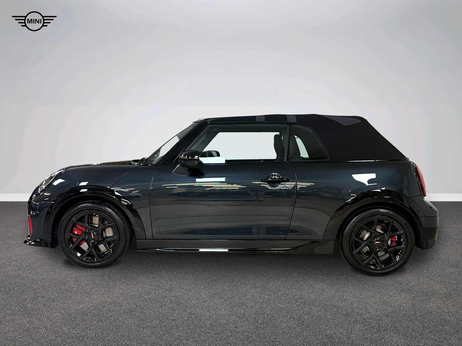 MINI John Cooper Works Cabrio-showroom-element-2