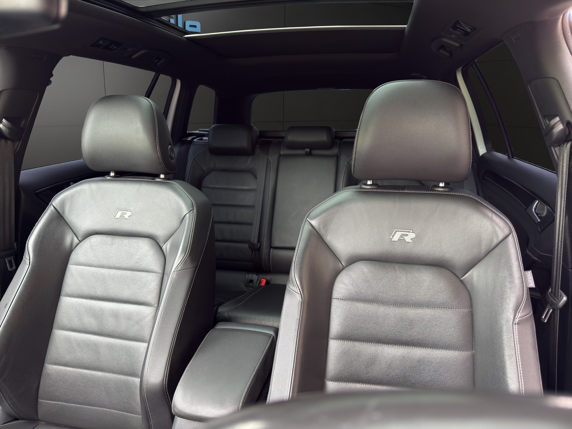 VW Variant 2.0 TSI R 4 Motion DSG-image-12
