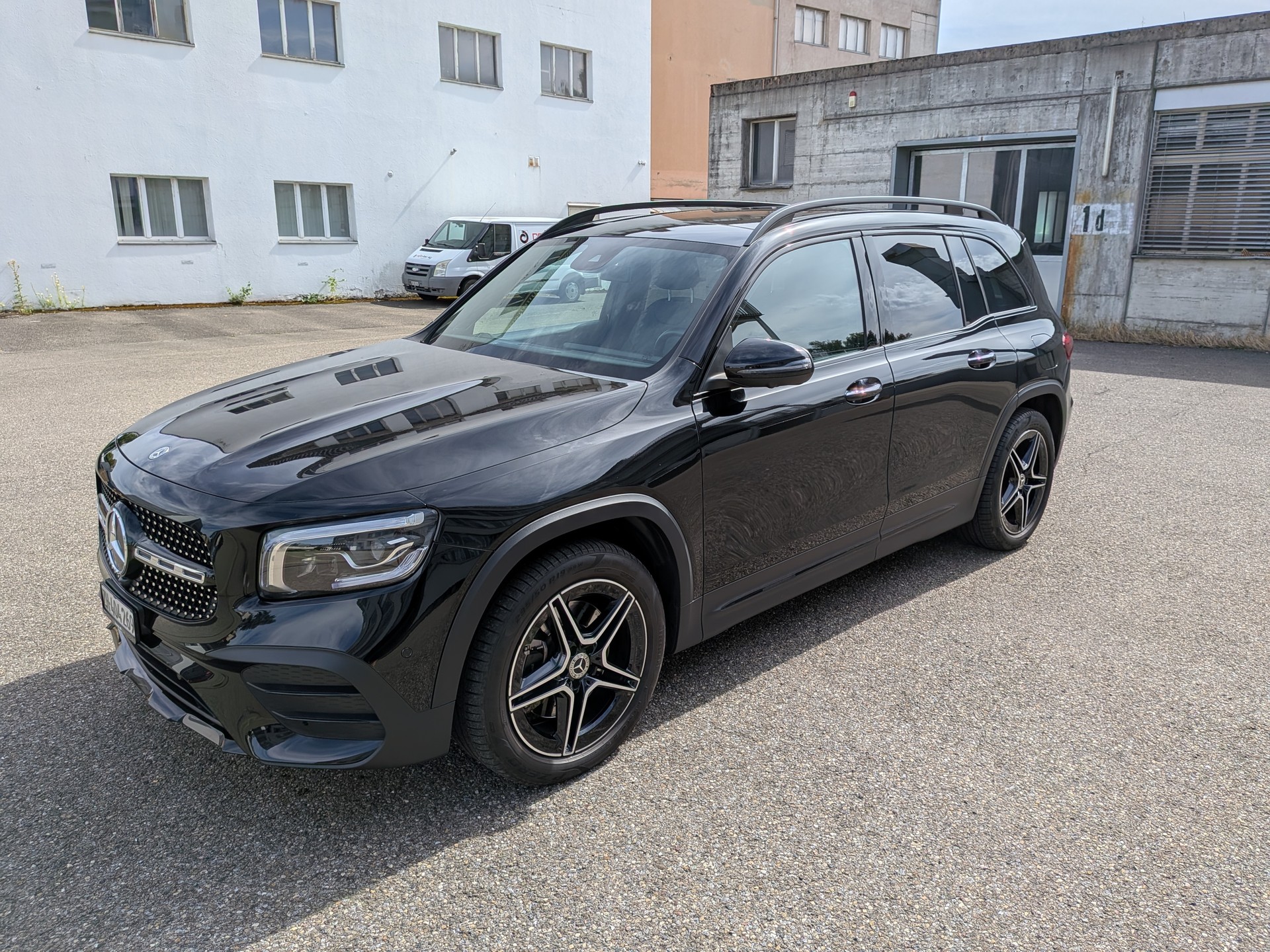 MERCEDES-BENZ GLB 250 AMG Line 4matic