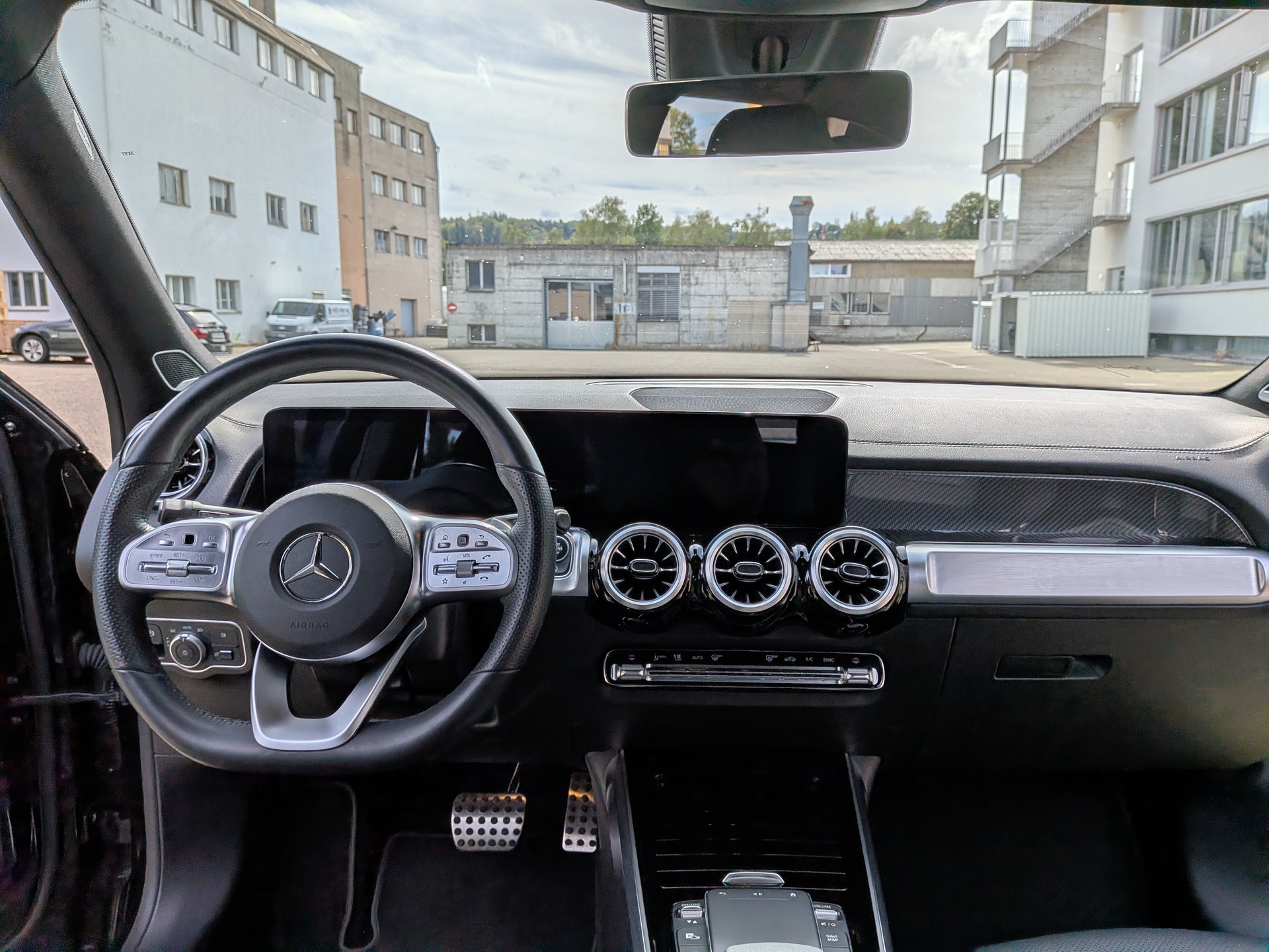 MERCEDES-BENZ GLB 250 AMG Line 4matic-image-8