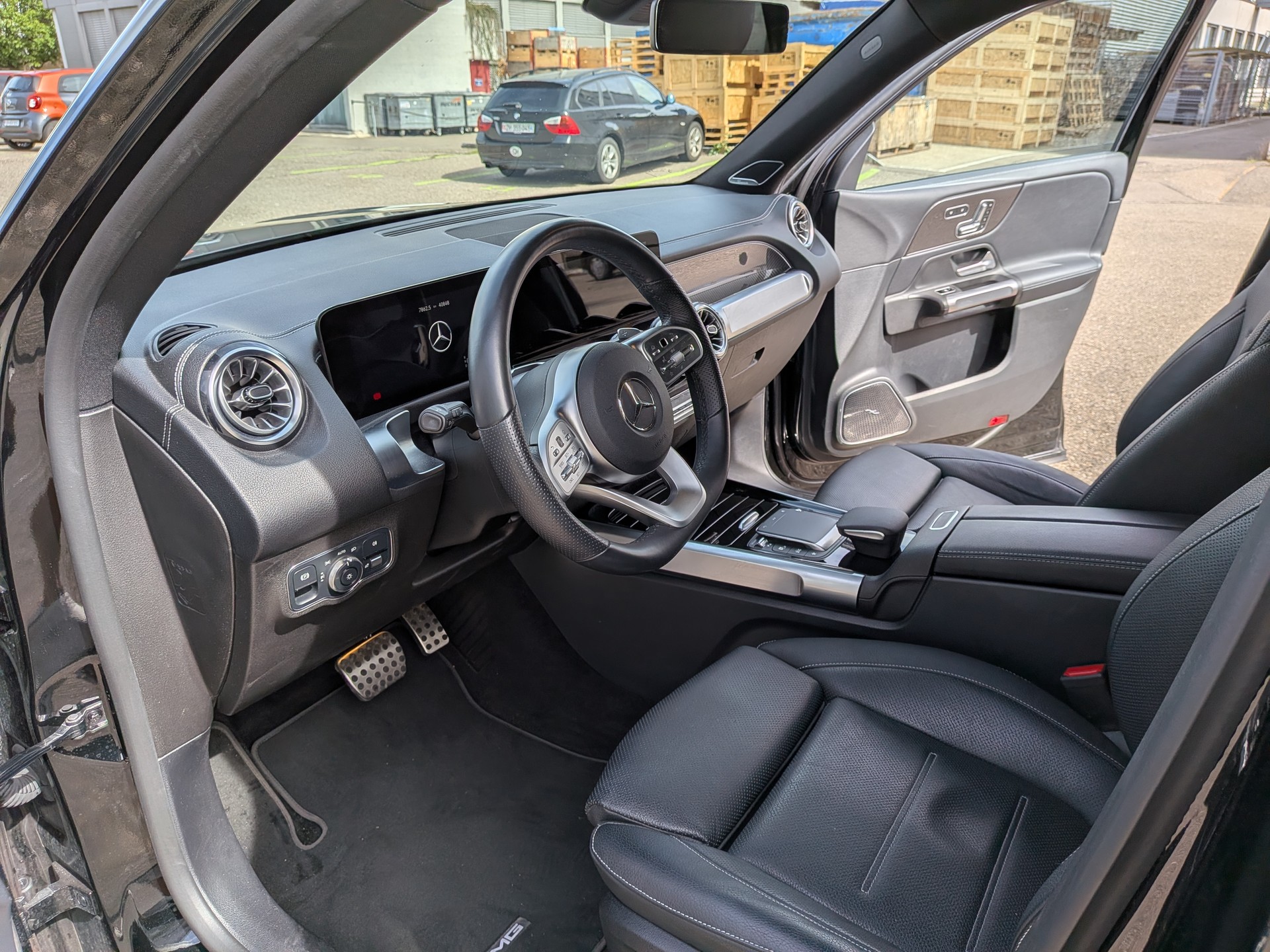 MERCEDES-BENZ GLB 250 AMG Line 4matic-image-6