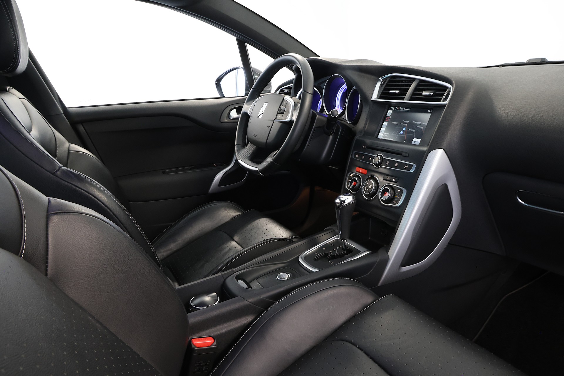 DS AUTOMOBILES DS4 1.6 THP 165 So Chic-image-12