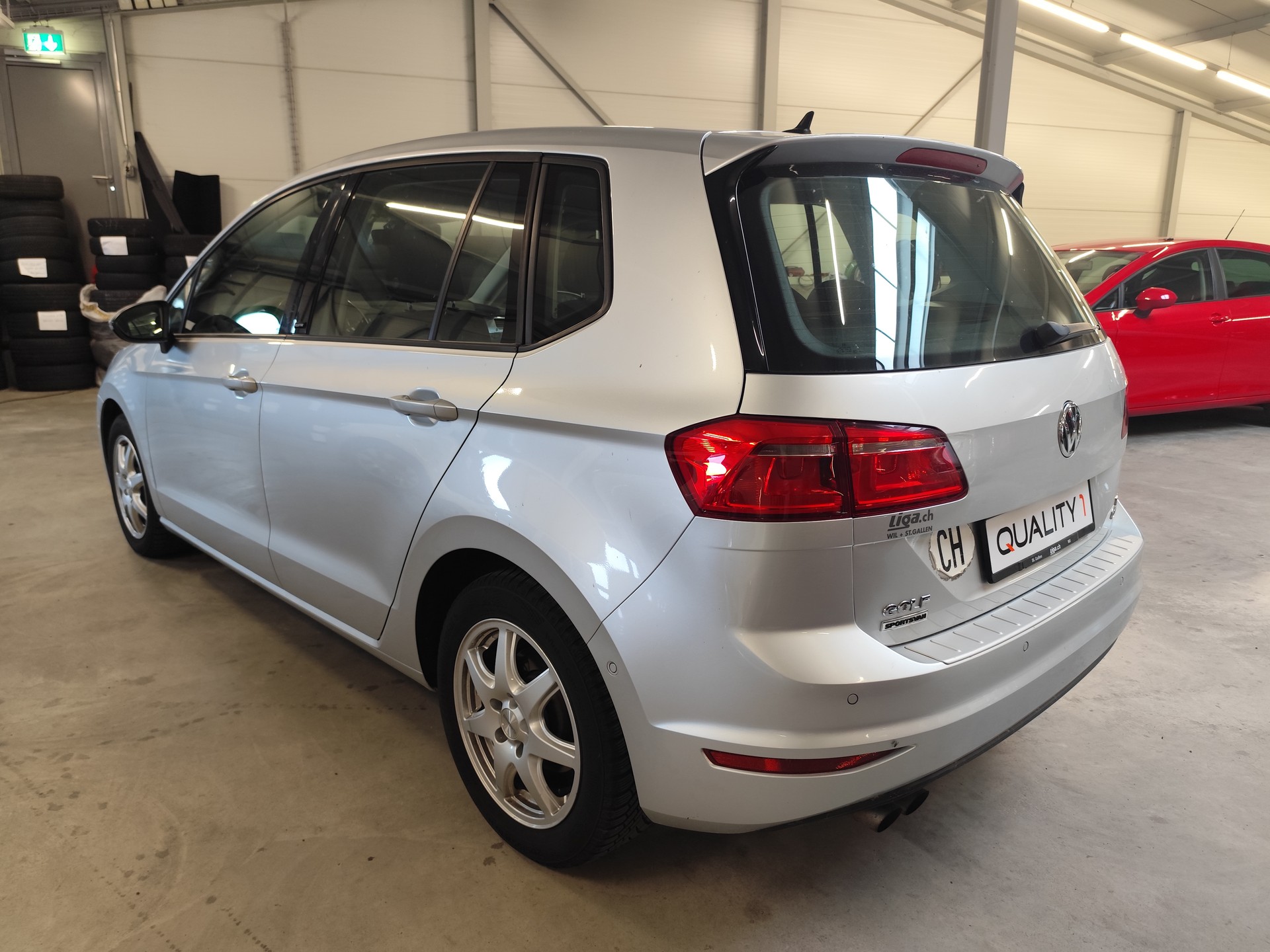 VW Golf Sportsvan 1.4 TSI Allstar DSG-image-4