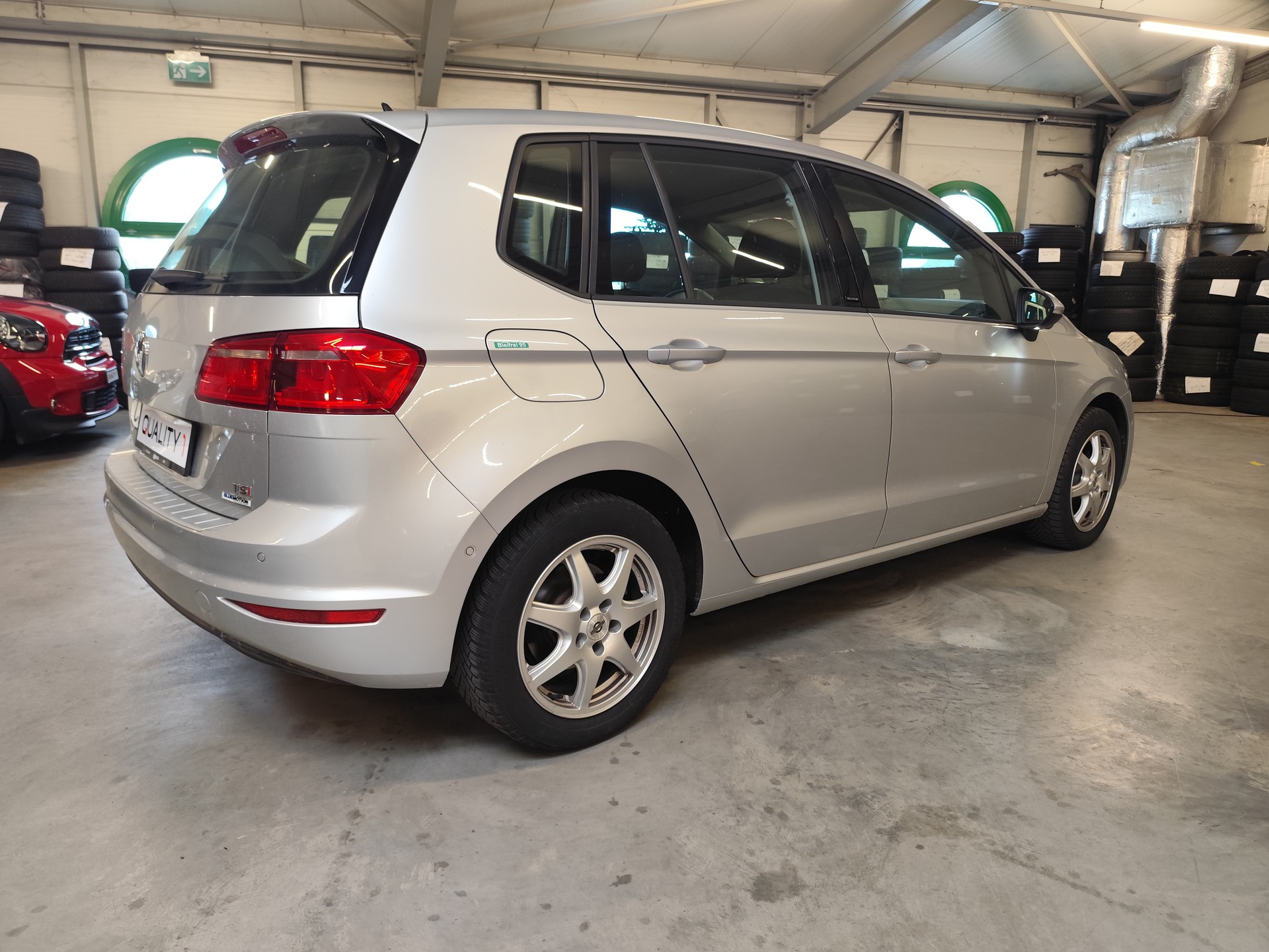 VW Golf Sportsvan 1.4 TSI Allstar DSG-image-2