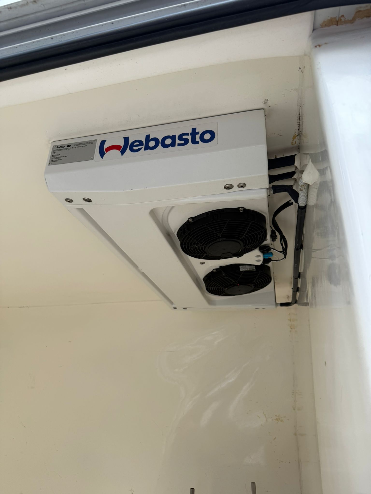 PEUGEOT BOXER-image-3