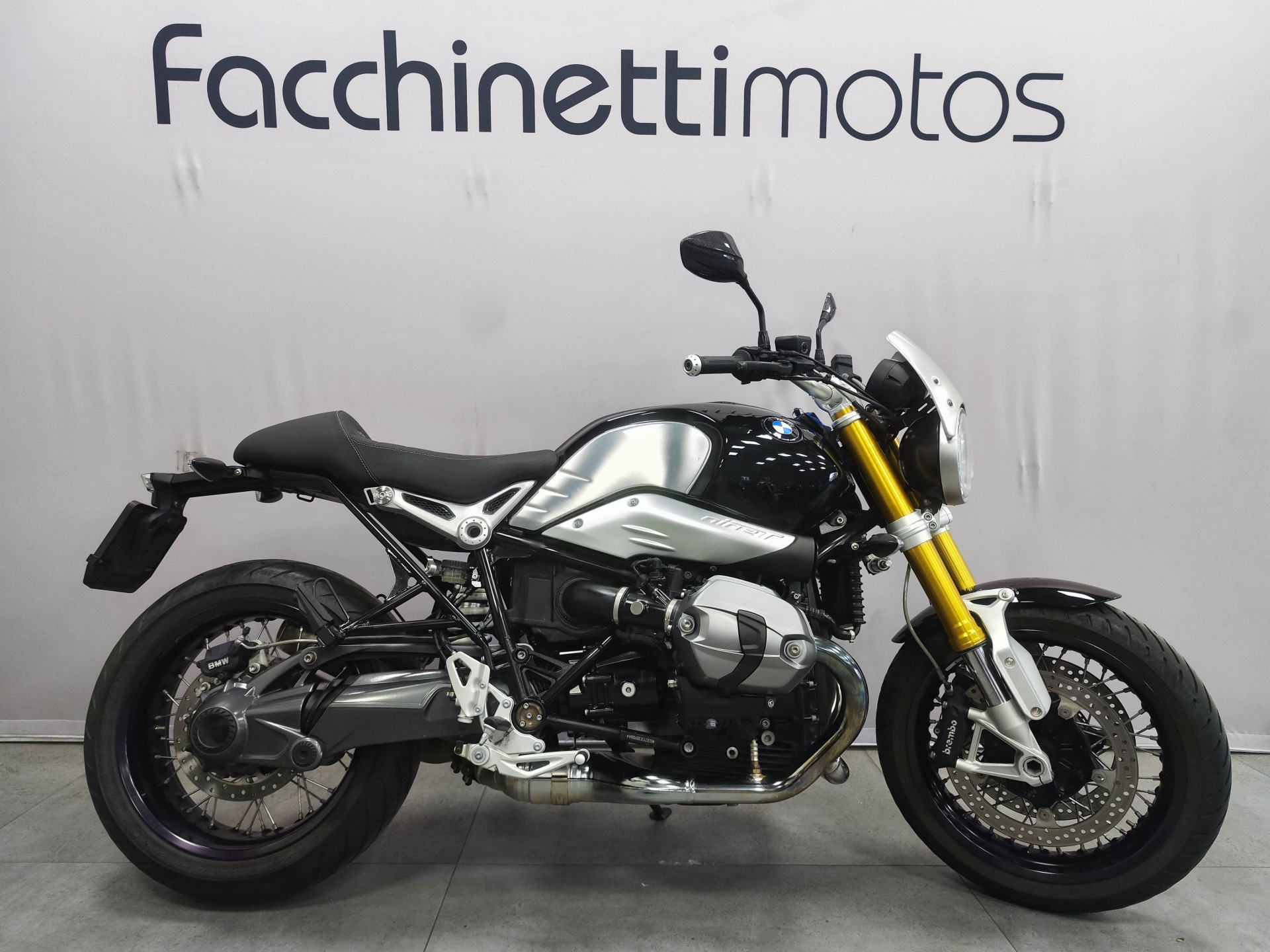 BMW R nineT-image-0