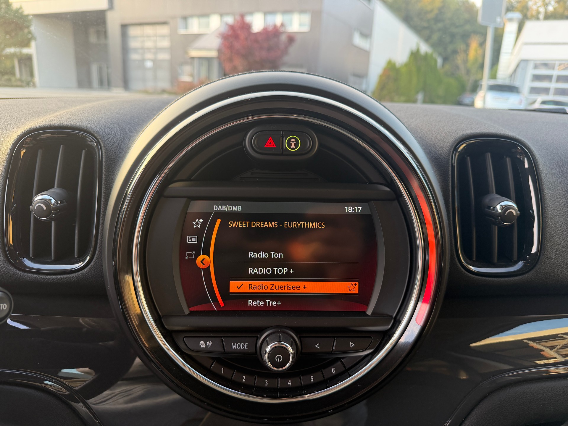 MINI Countryman Cooper D ALL4-image-12