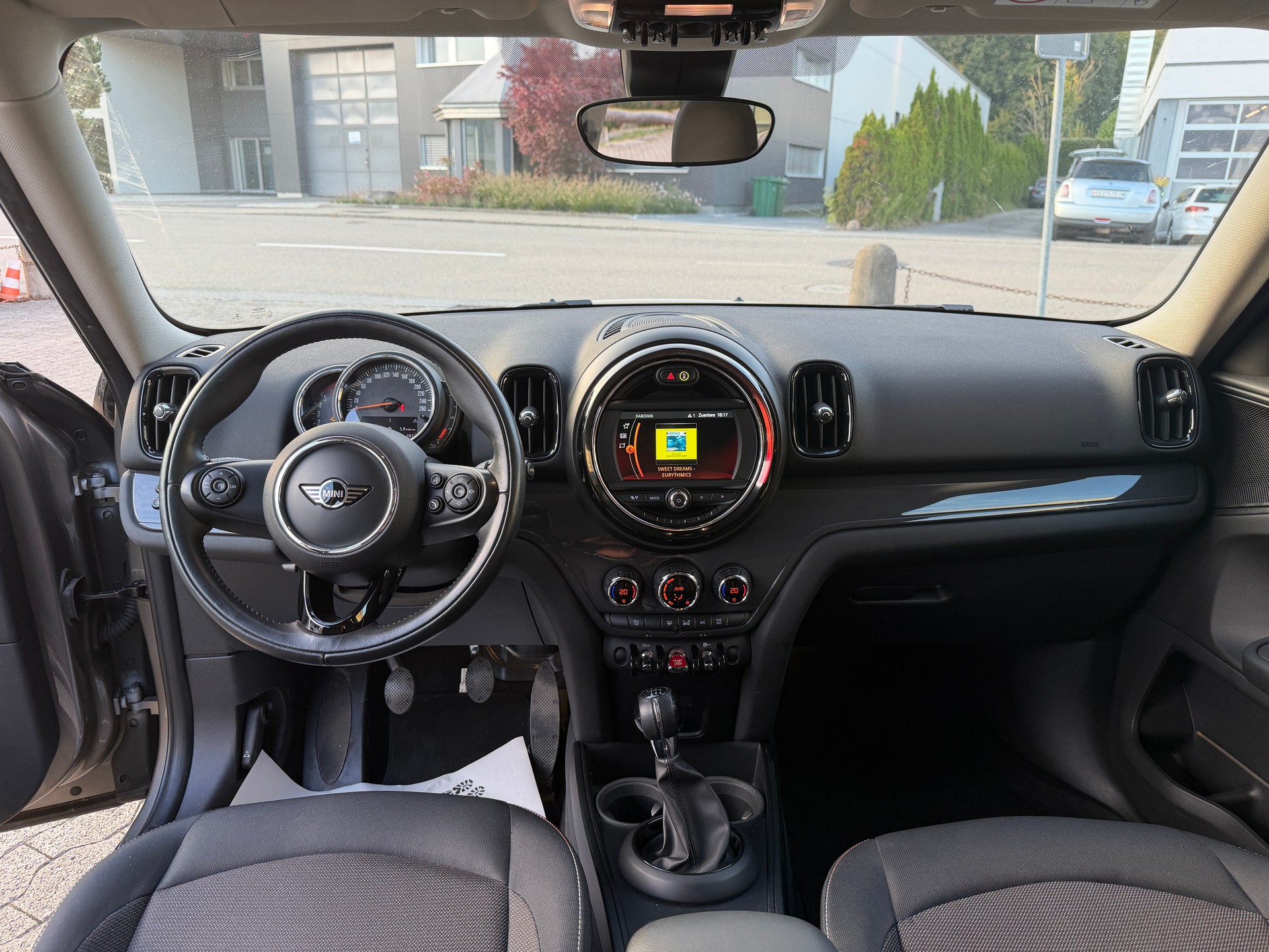 MINI Countryman Cooper D ALL4-image-14