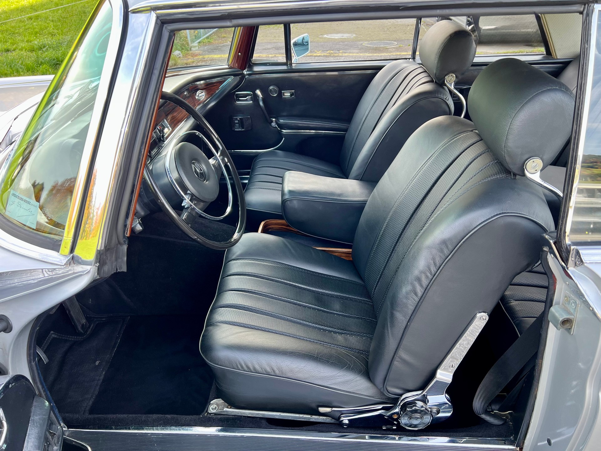 MERCEDES-BENZ 280 SE Automatic W111 VETERAN-image-9