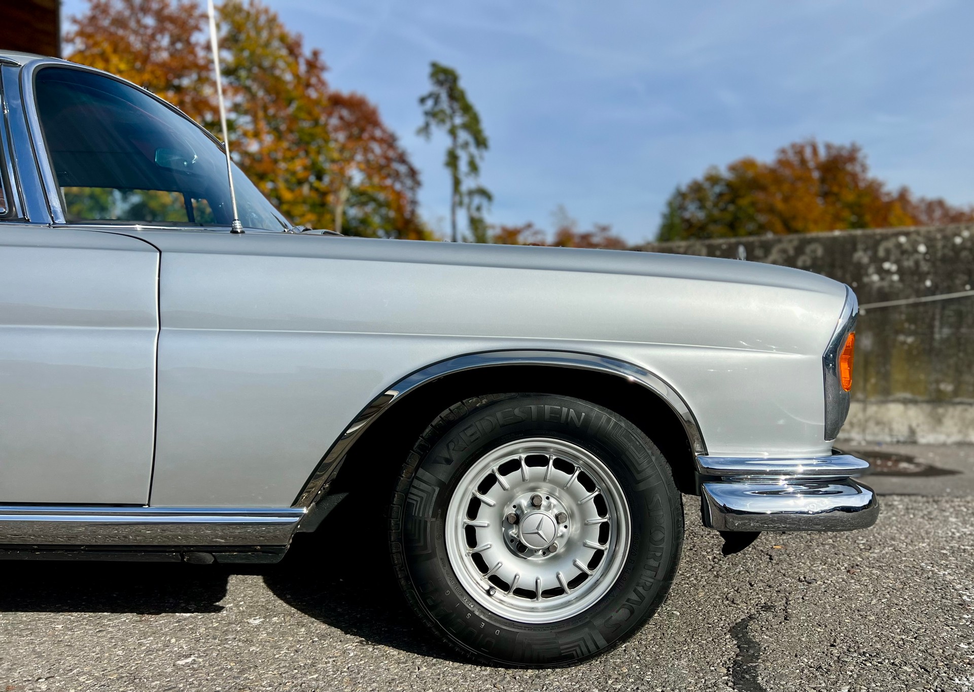 MERCEDES-BENZ 280 SE Automatic W111 VETERAN-image-17