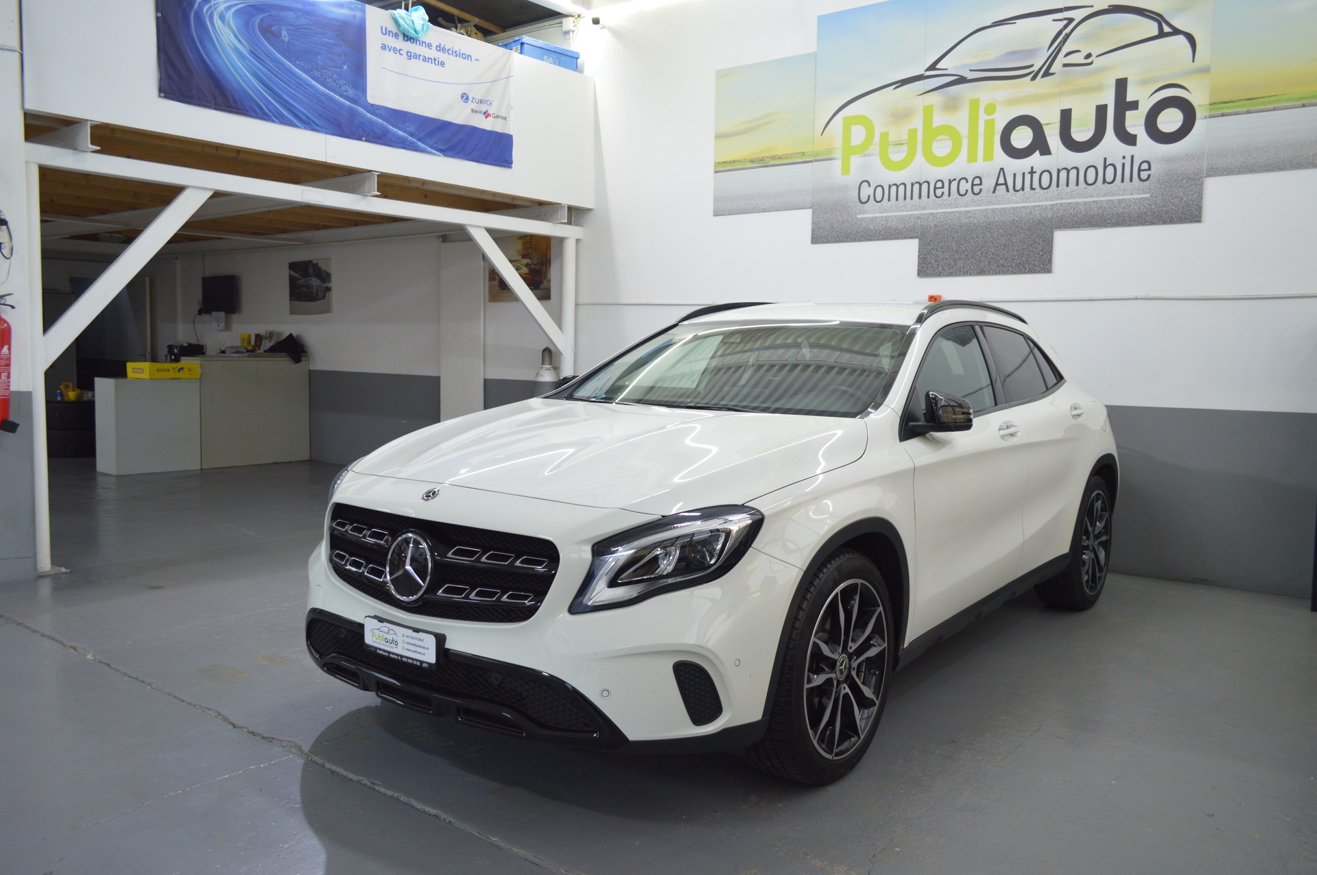 MERCEDES-BENZ GLA 250 AMG Line 4Matic 7G-DCT