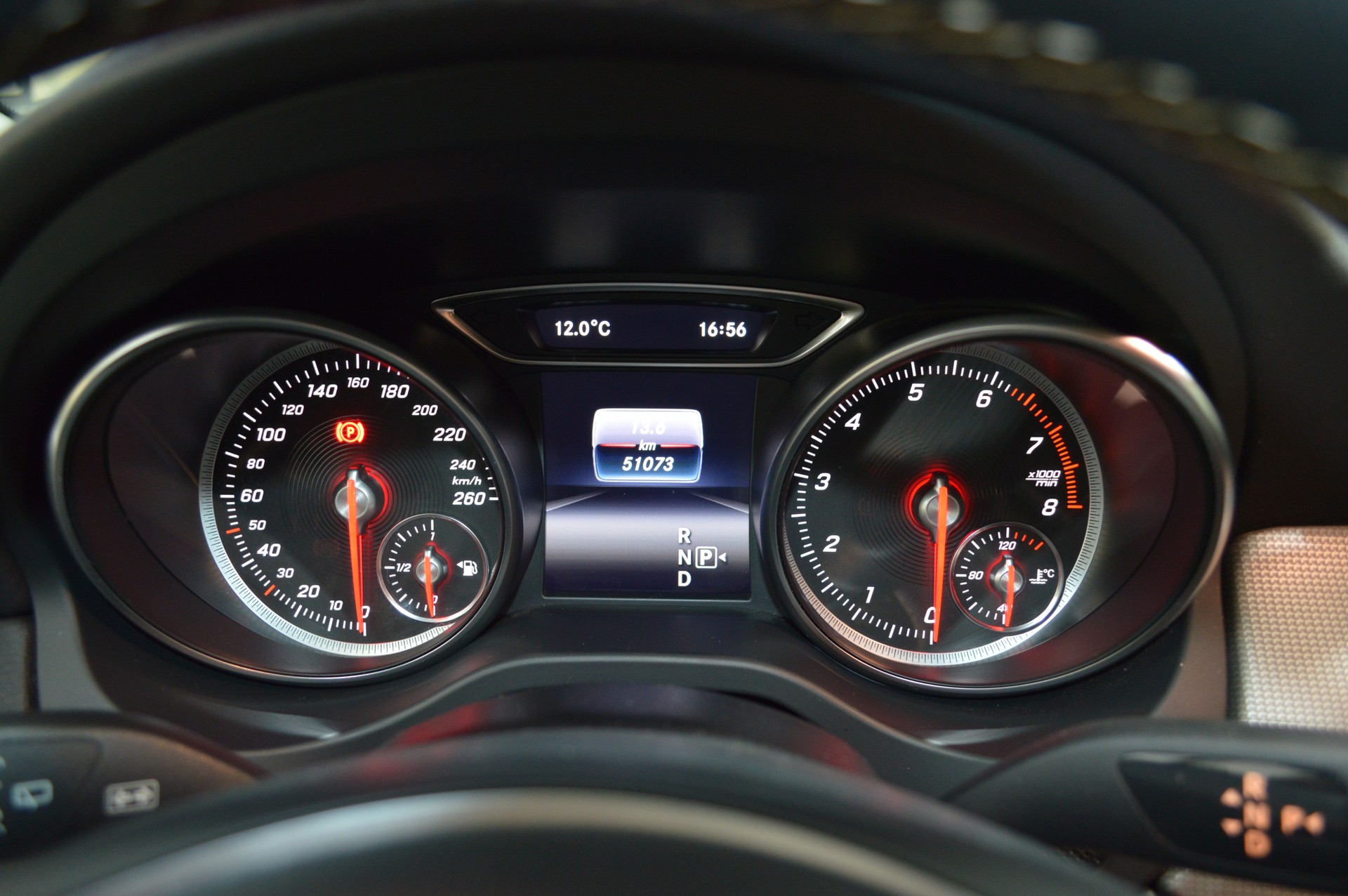 MERCEDES-BENZ GLA 250 AMG Line 4Matic 7G-DCT-image-6