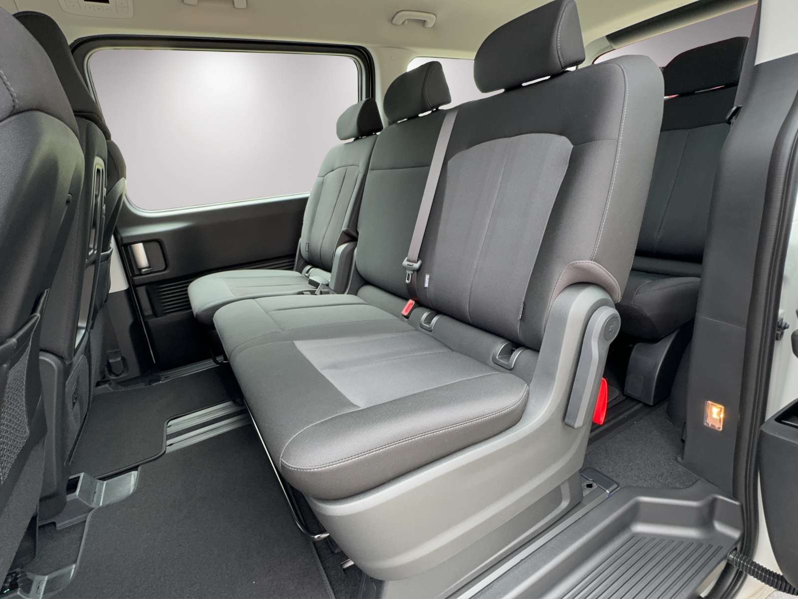 HYUNDAI Staria Wagon 2.2 CRDI Amplia-image-10