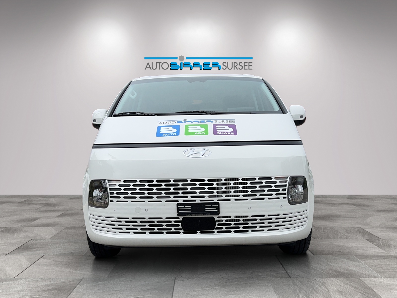 HYUNDAI Staria Wagon 2.2 CRDI Amplia-showroom-element-1