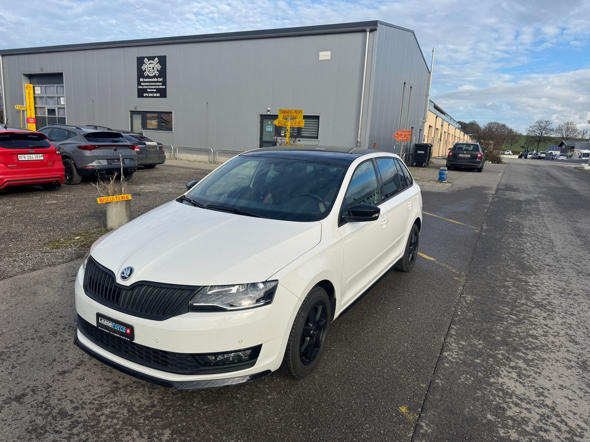 SKODA Rapid Spaceback 1.4 TSI Monte Carlo DSG-showroom-element-1